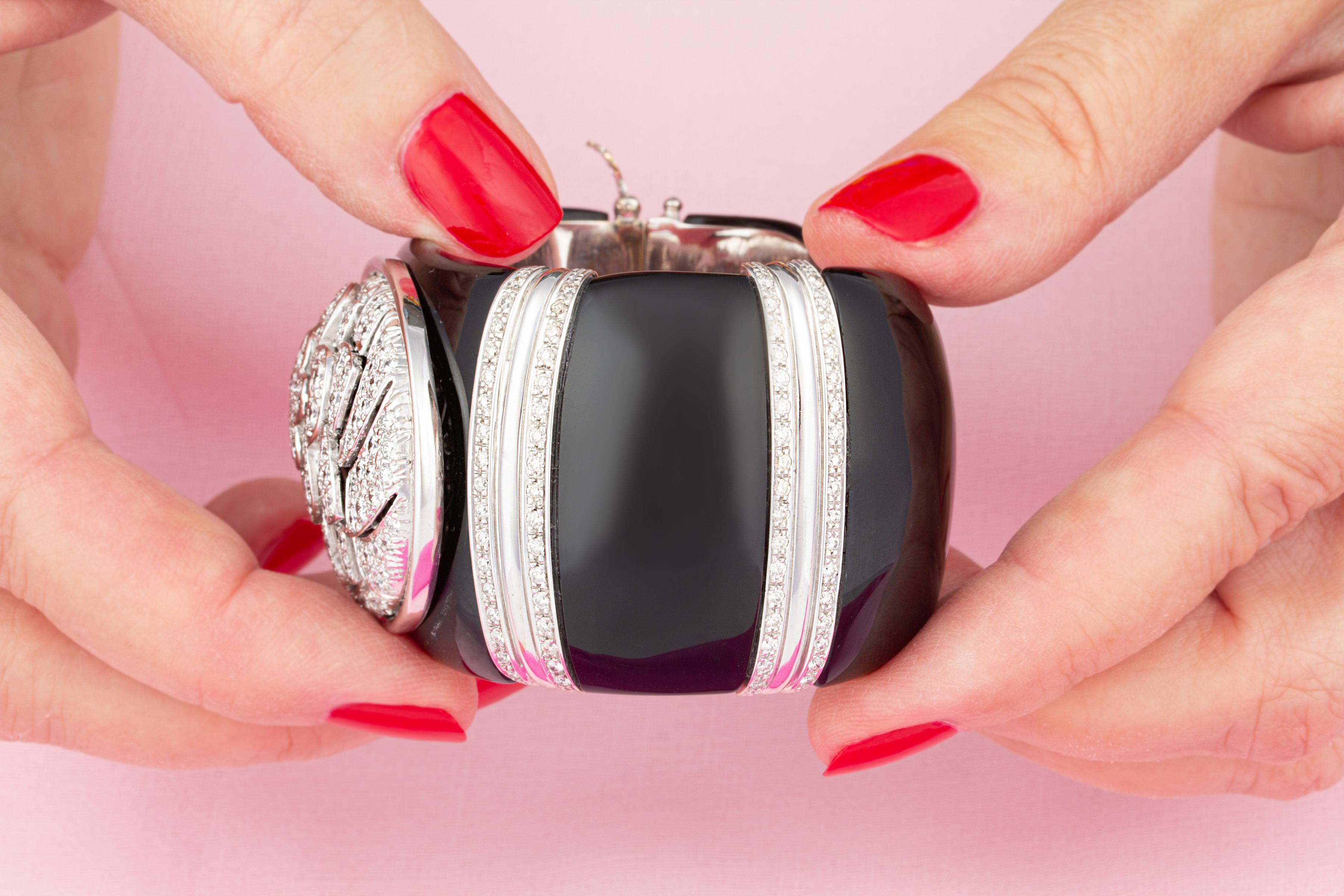 Women's Ella Gafter Art Déco style Diamond Cuff Bracelet For Sale