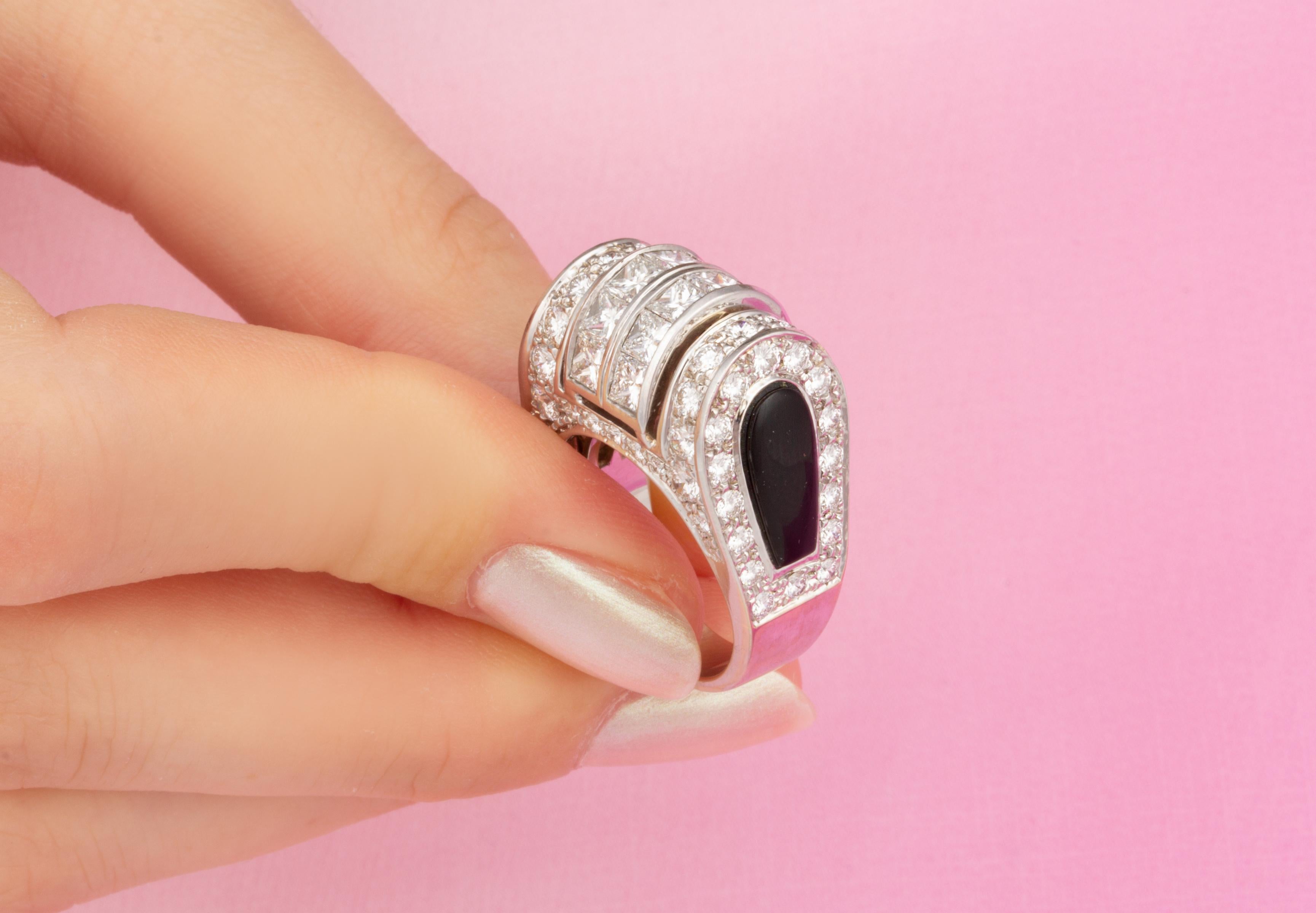 Ella Gafter Art Déco style Diamond Onyx Cocktail Ring For Sale 1