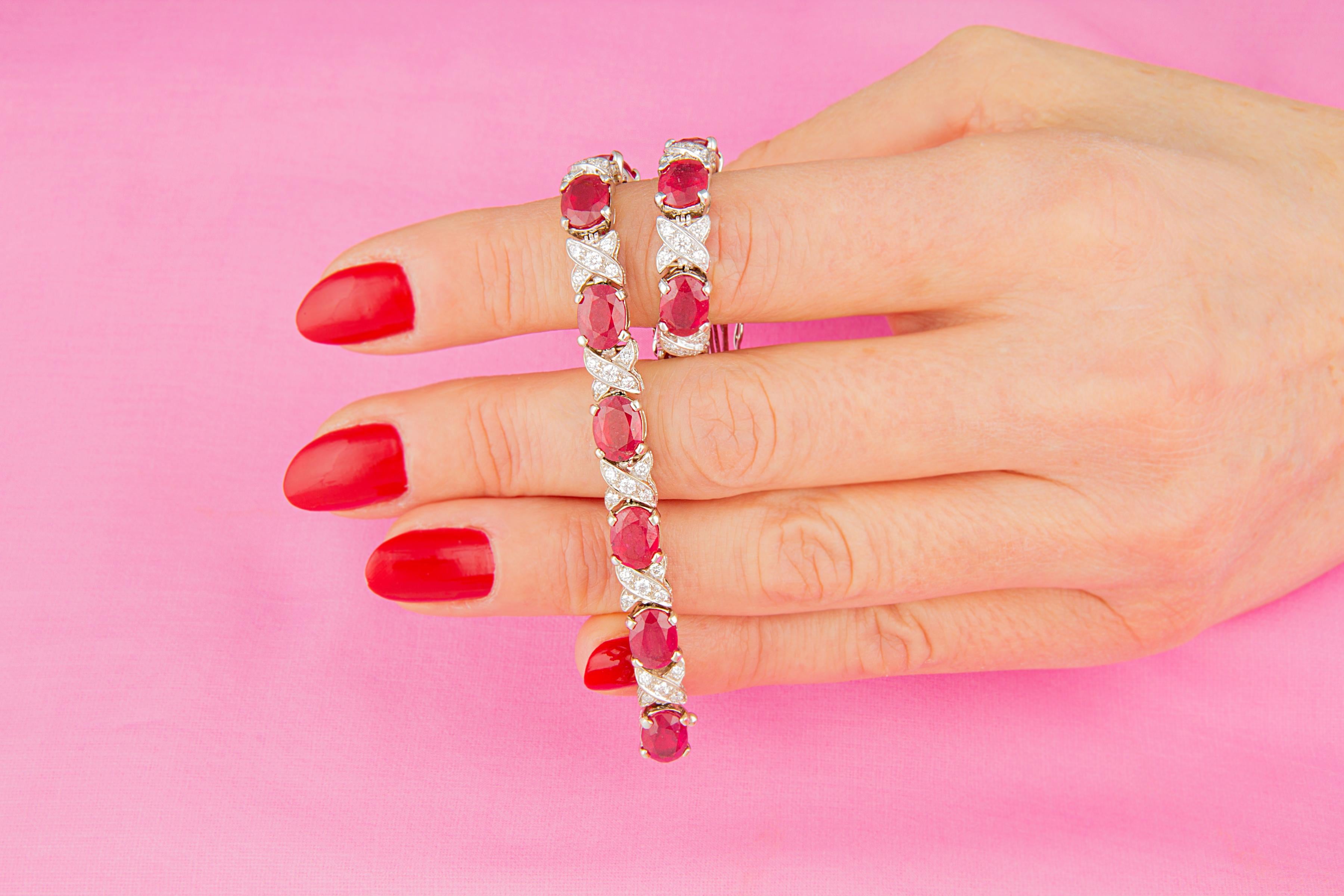 Armband mit Rubin und Diamanten im Tennisdesign von Ella Gafter (Künstler*in) im Angebot