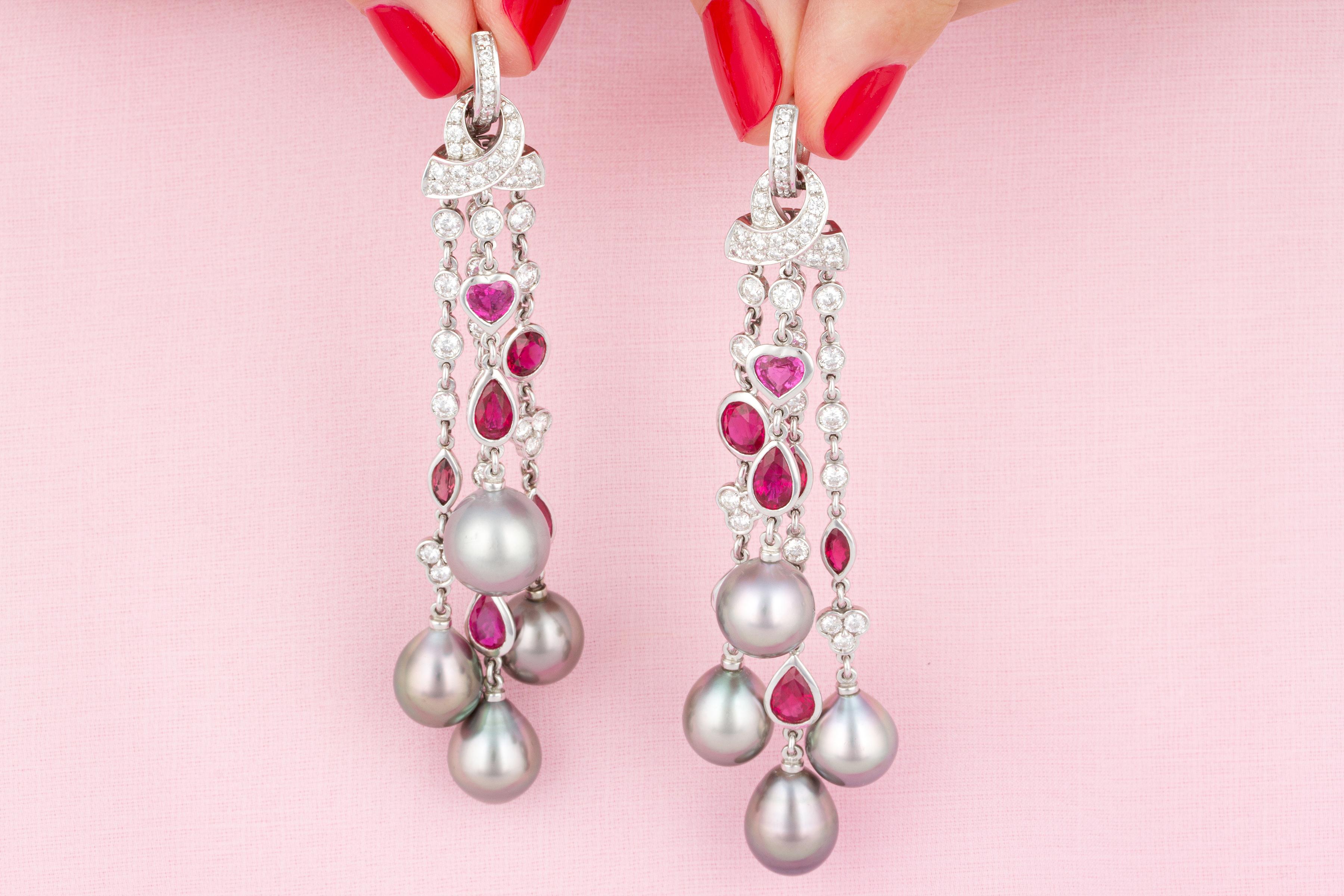 Orecchini a goccia con diamante e rubino e perle di Tahiti Design/One di Ella Gafter In condizioni Nuovo in vendita a New York, NY