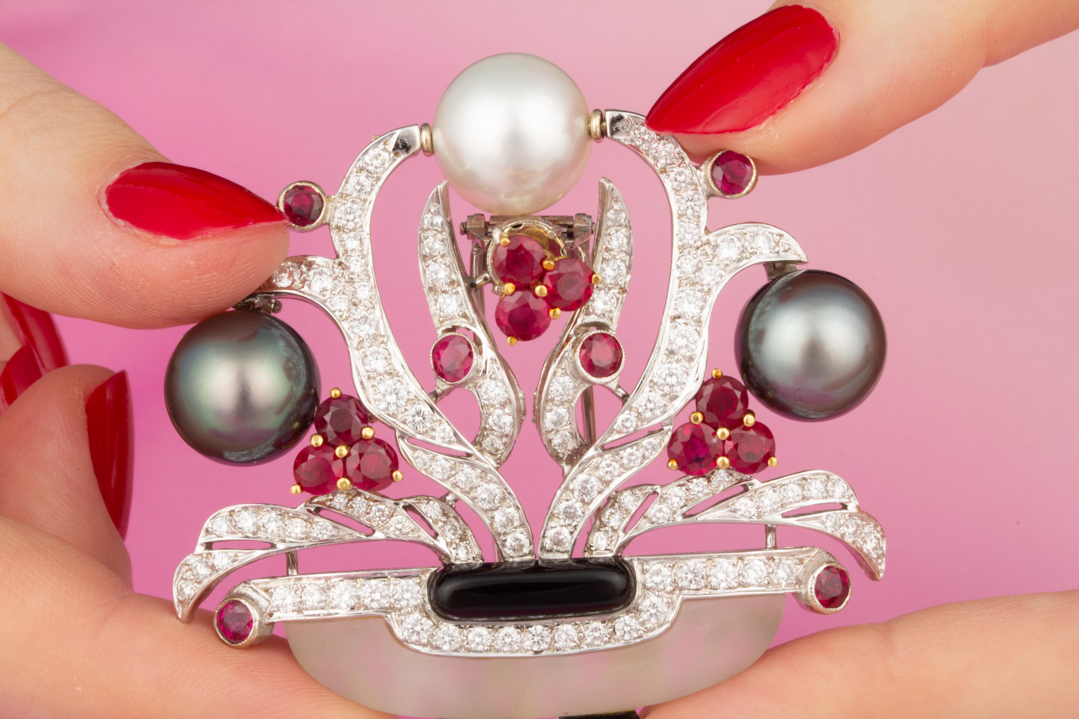 Brilliant Cut Ella Gafter Art Déco style Diamond Ruby Pearl Pin Brooch For Sale