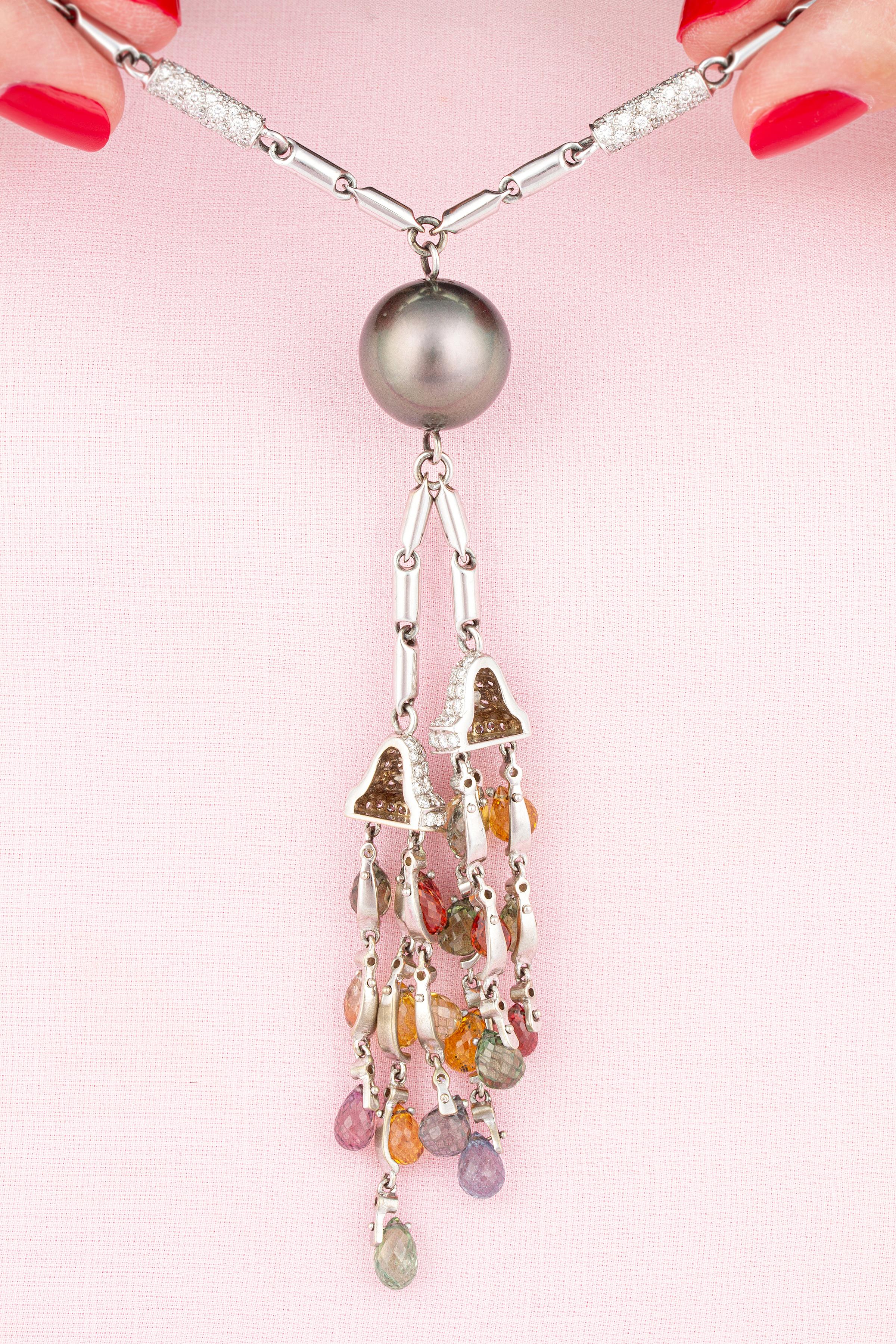 Taglio brillante Set di collane con diamanti, zaffiri e perle Design/One Gafter in vendita