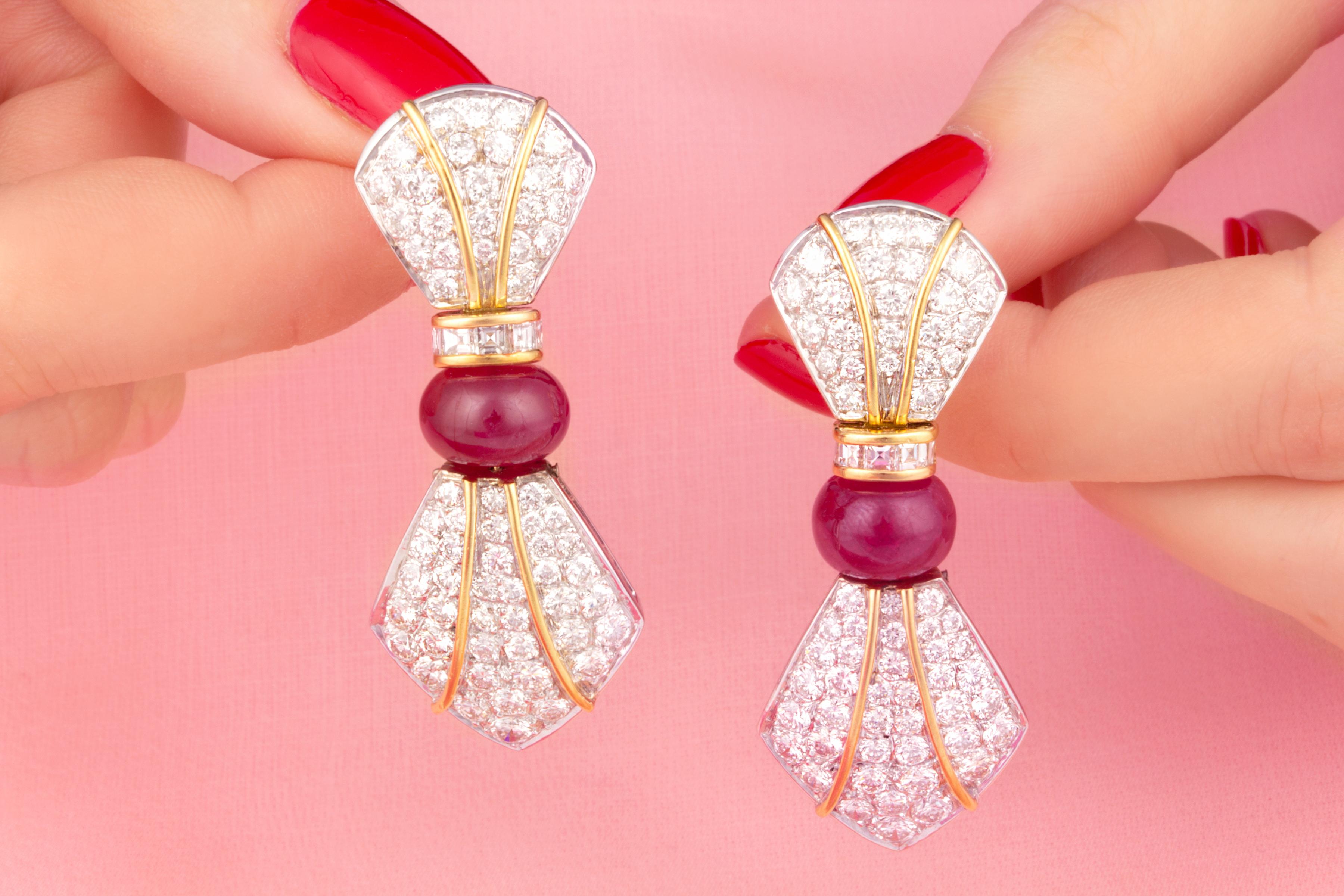 Brilliant Cut Diamond Drop Earrings White Yellow Gold Design by Ella Gafter For Sale