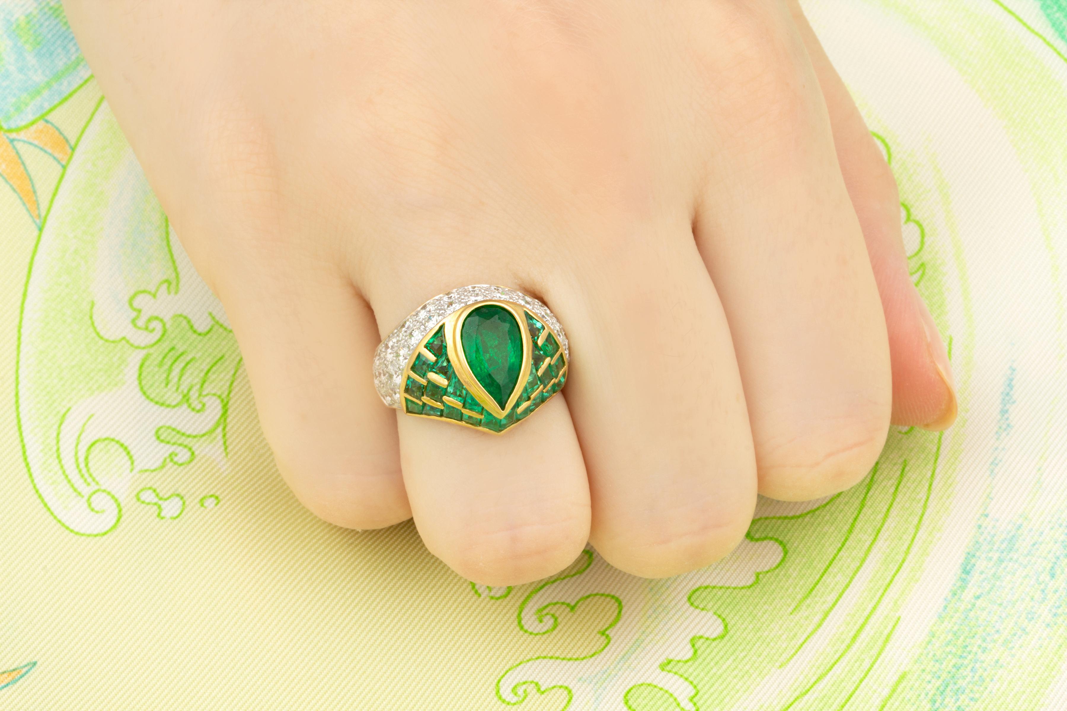 Ella Gafter Emerald Diamond Cocktail Ring In New Condition For Sale In New York, NY
