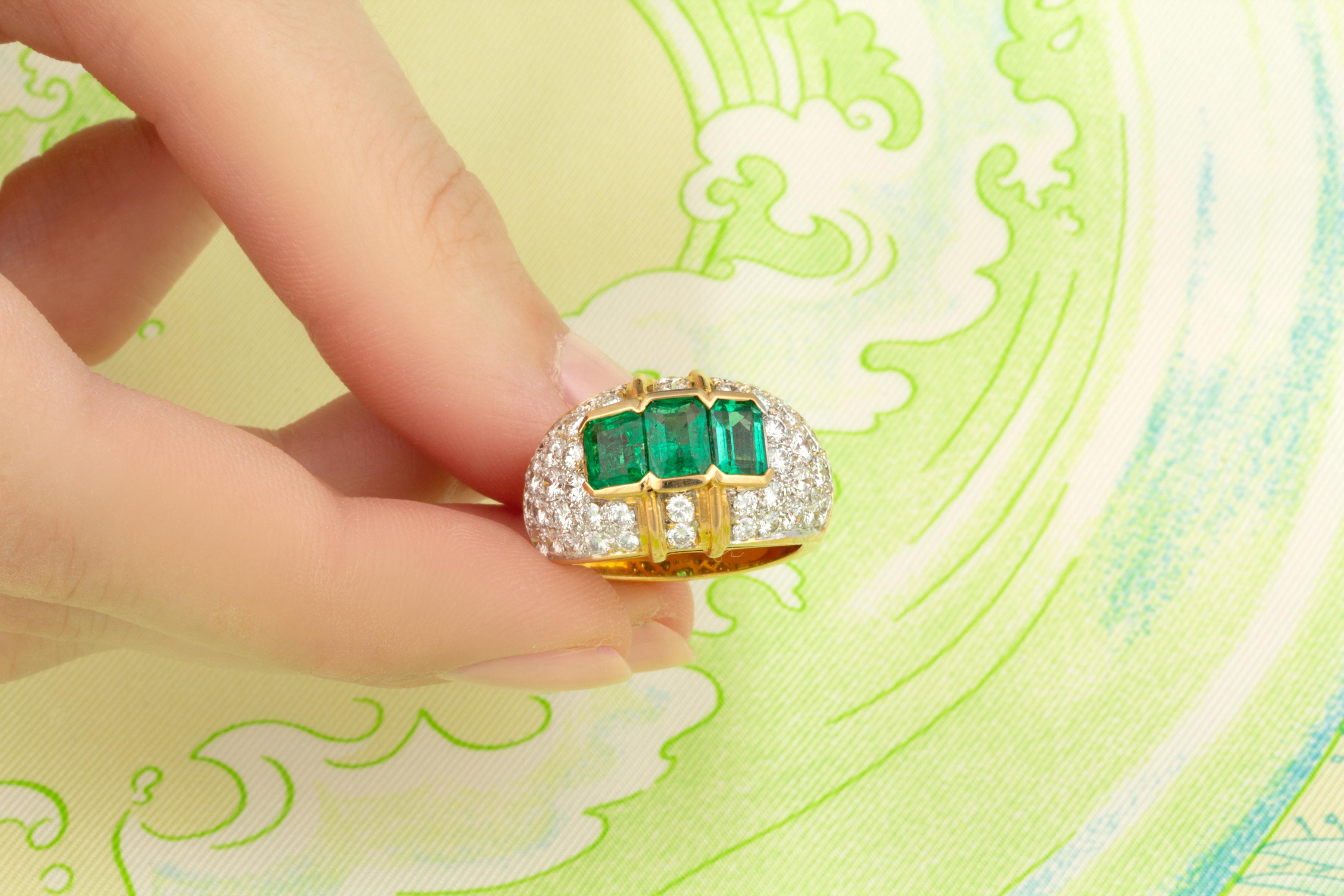 Ella Gafter Emerald Diamond Dome Ring In New Condition For Sale In New York, NY