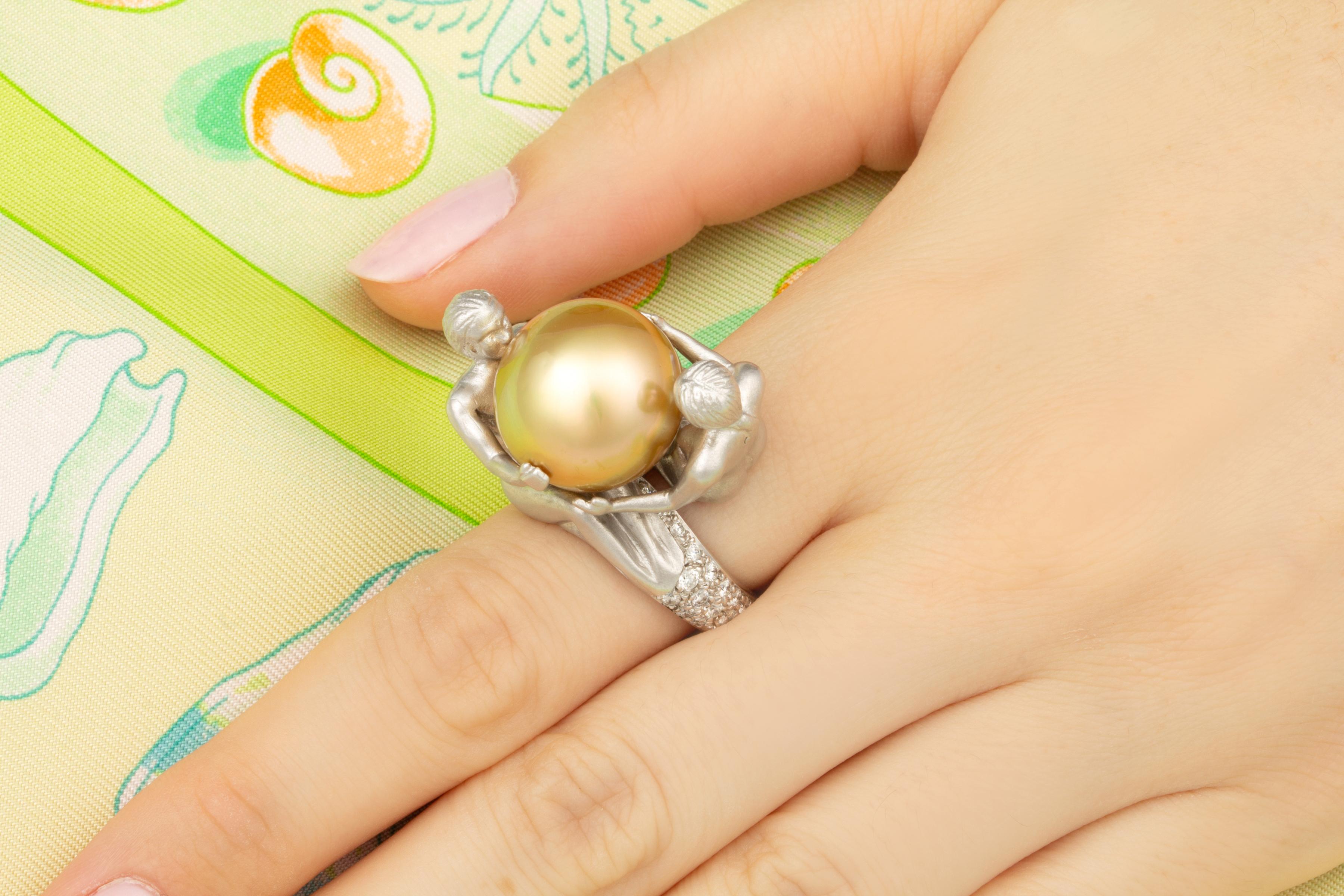 Ella Gafter Gemini Diamant 16mm Goldene Perle Sternzeichen Ring  im Zustand „Neu“ im Angebot in New York, NY