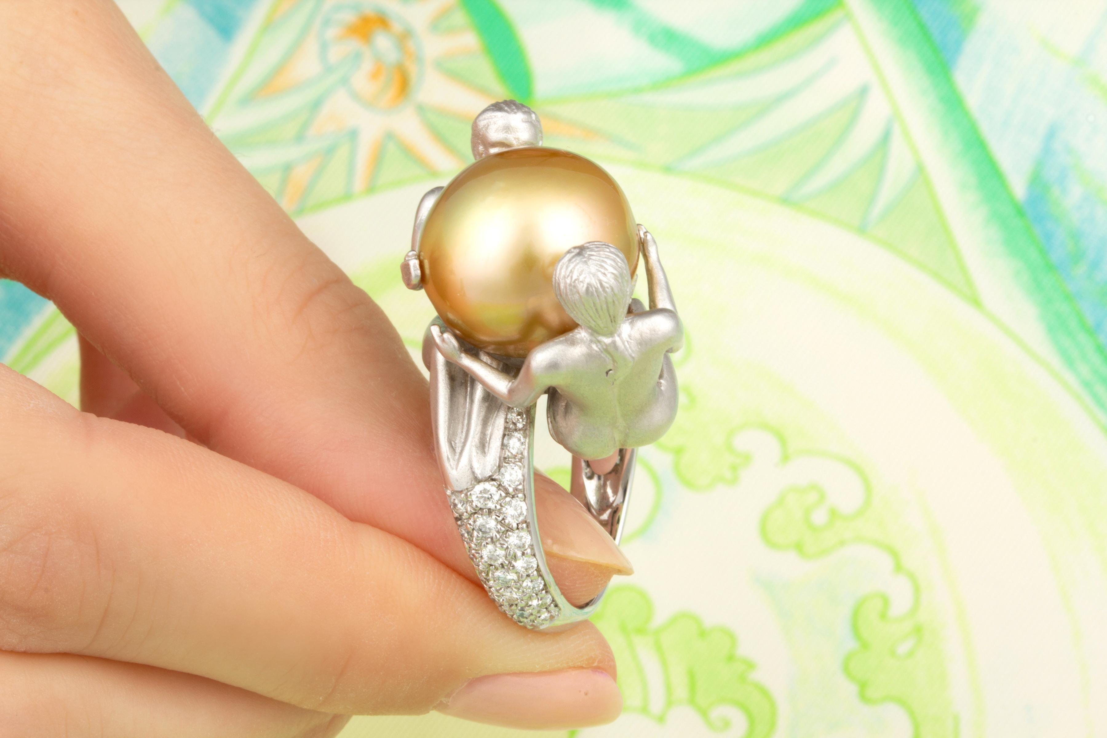 Ella Gafter Gemini Diamond 16mm Golden Pearl Zodiac Ring  In New Condition For Sale In New York, NY
