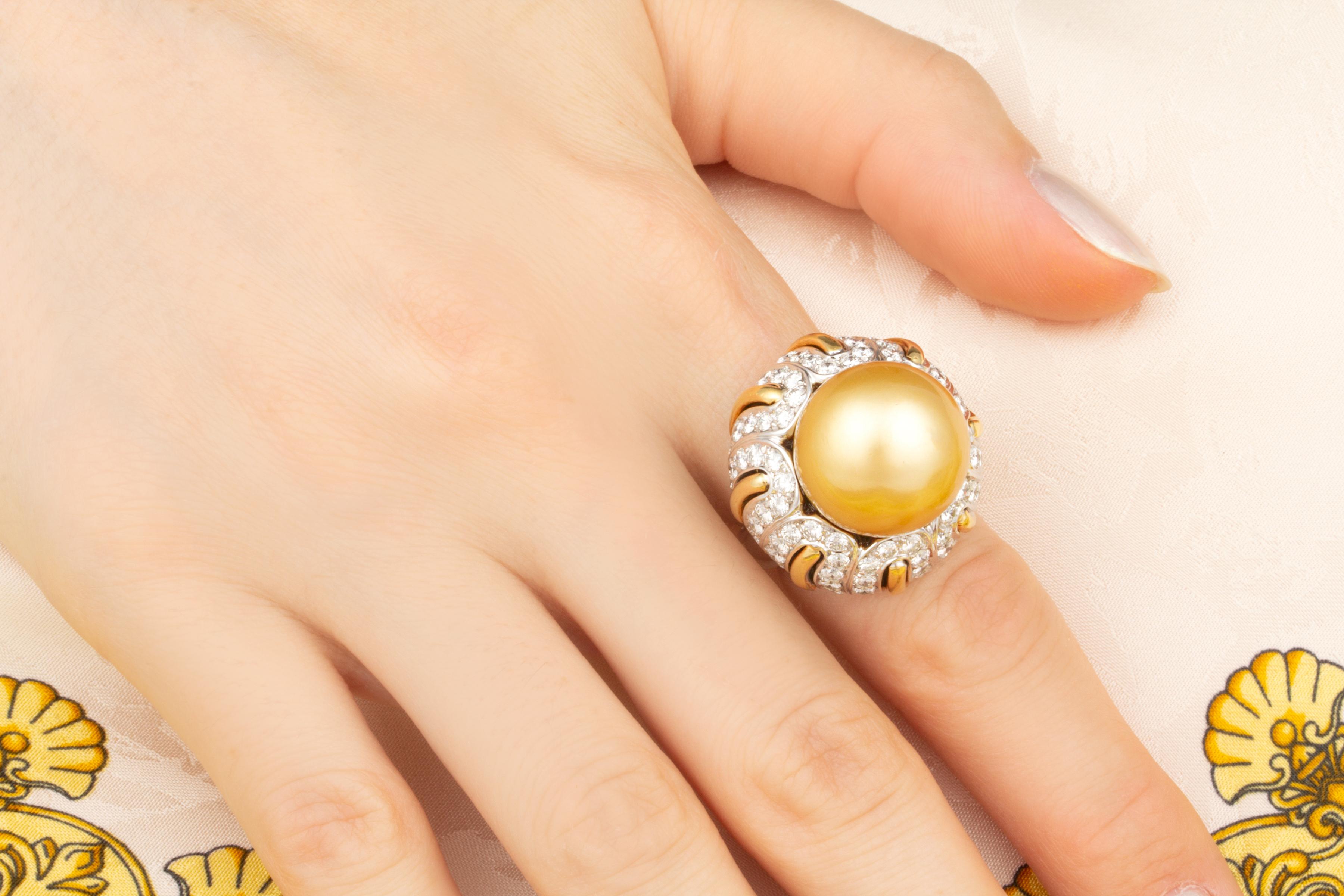 Ella Gafter Golden Pearl 16mm Diamond Ring In New Condition For Sale In New York, NY