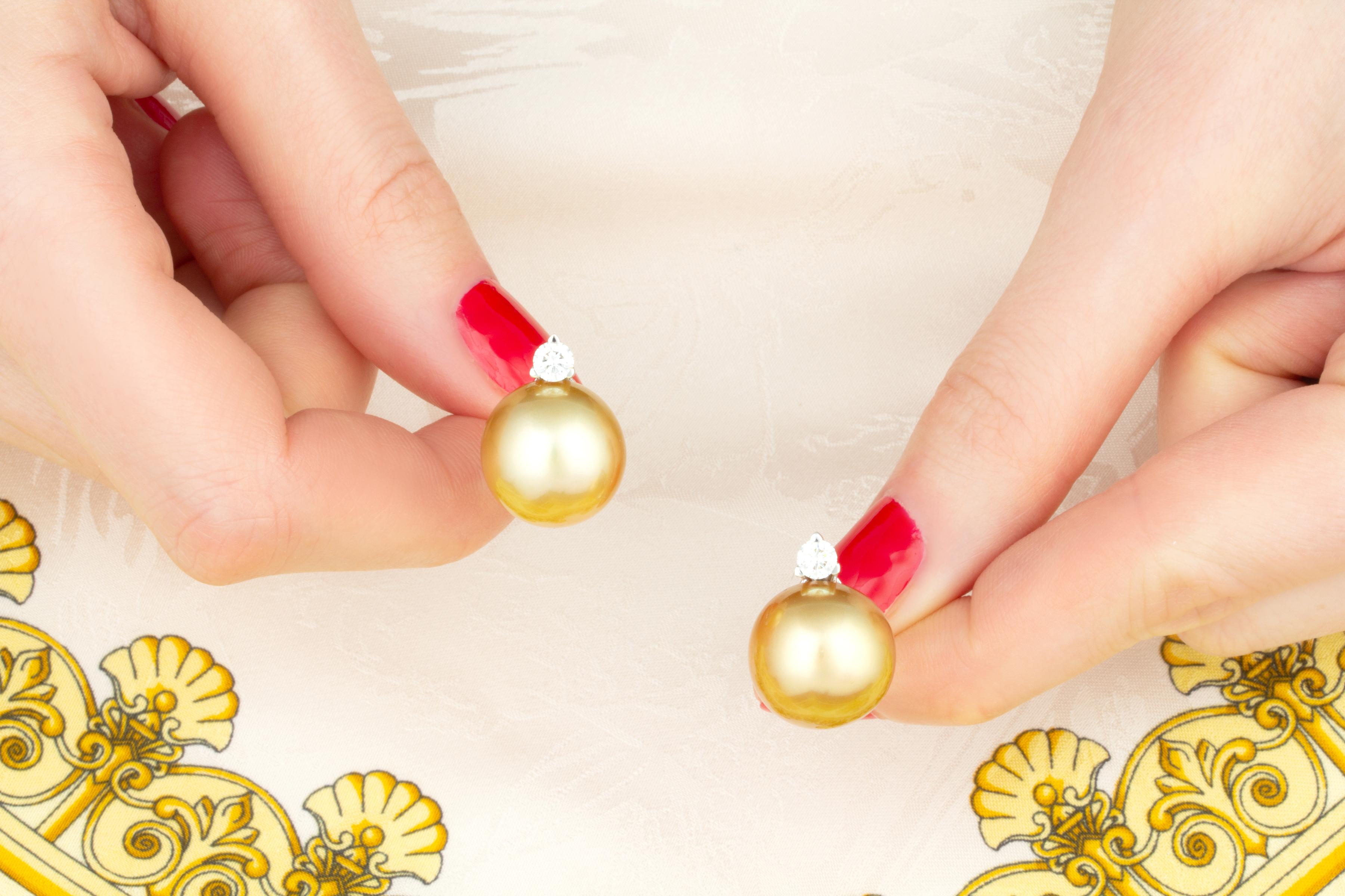 Brilliant Cut Ella Gafter Golden Pearl Diamond Clip-on Earrings For Sale