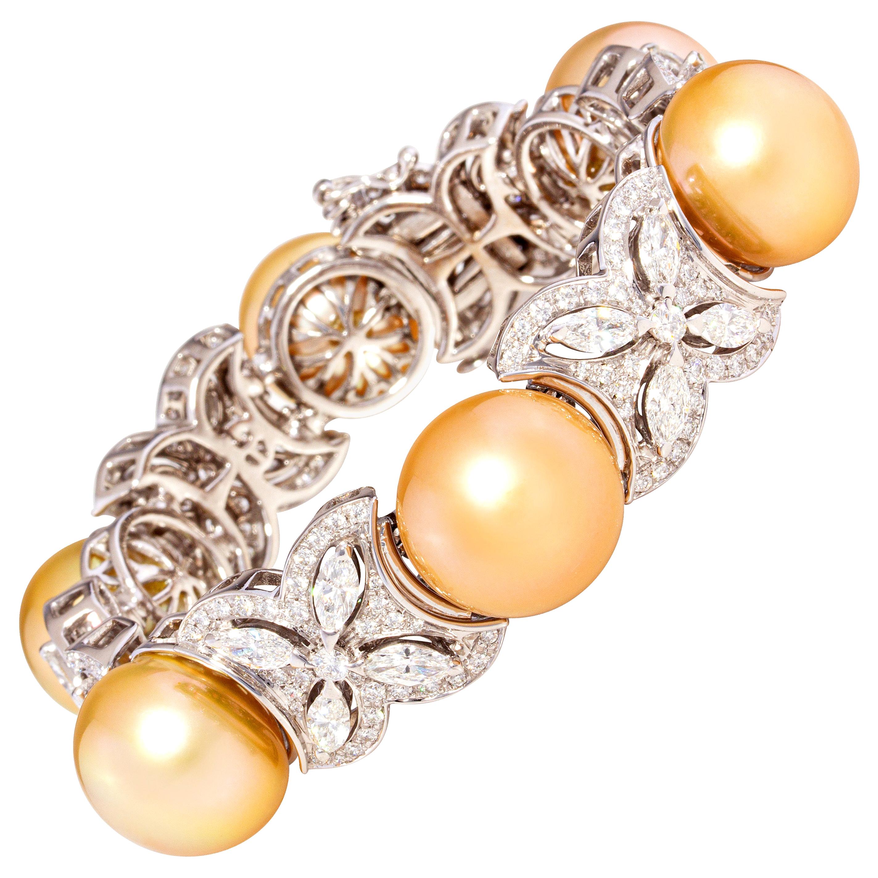 Ella Gafter Goldenes Perlen-Diamant-Manschettenarmband im Angebot