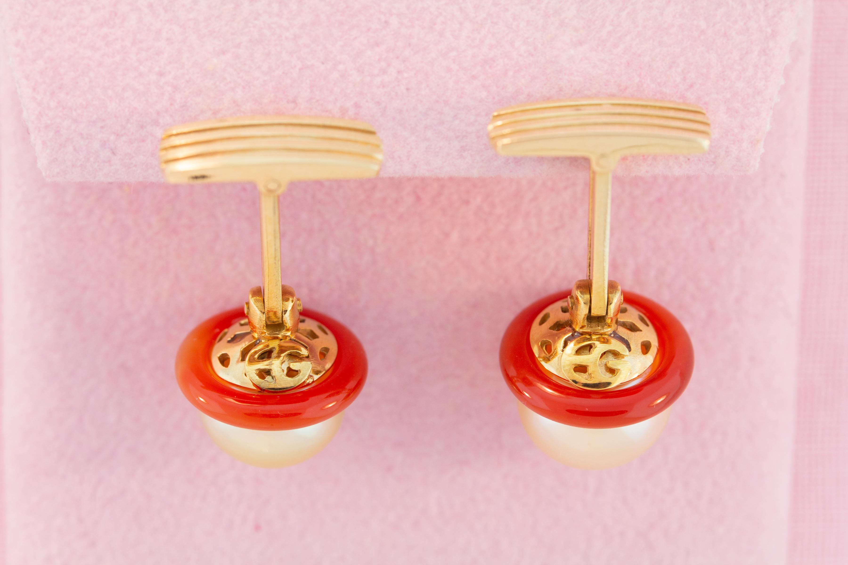 Golden Pearl and Jadeite Lady’s Cufflinks 18k Gold Design by Ella Gafter For Sale 1