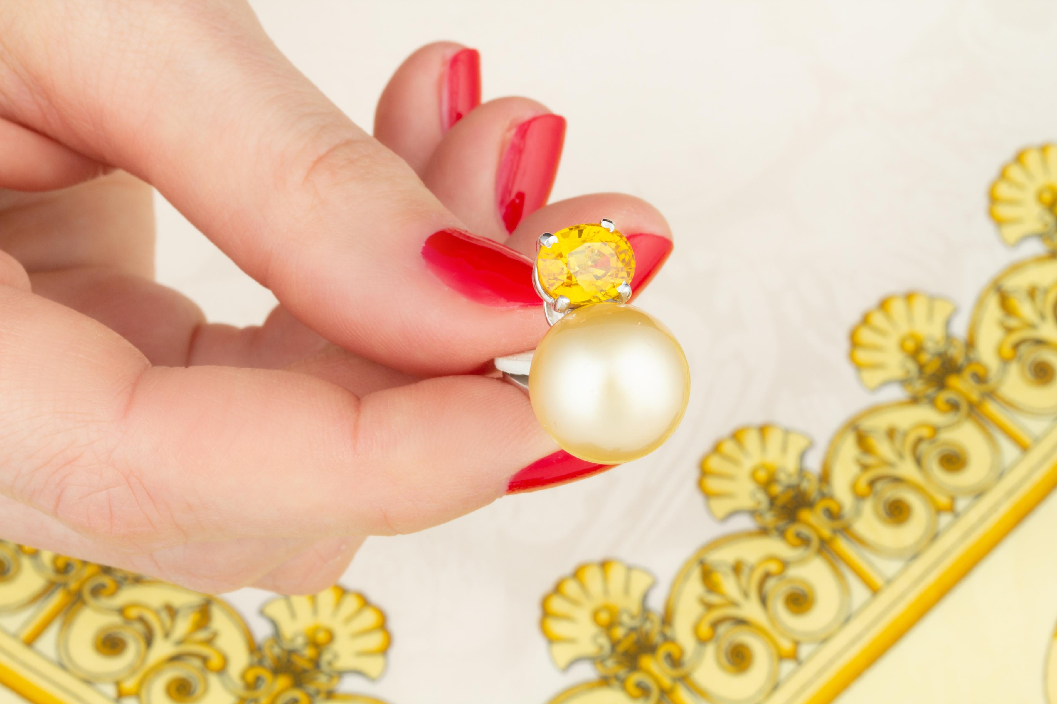 Ella Gafter Boucles d'oreilles à clip en perles d'or et saphirs jaunes Pour femmes en vente