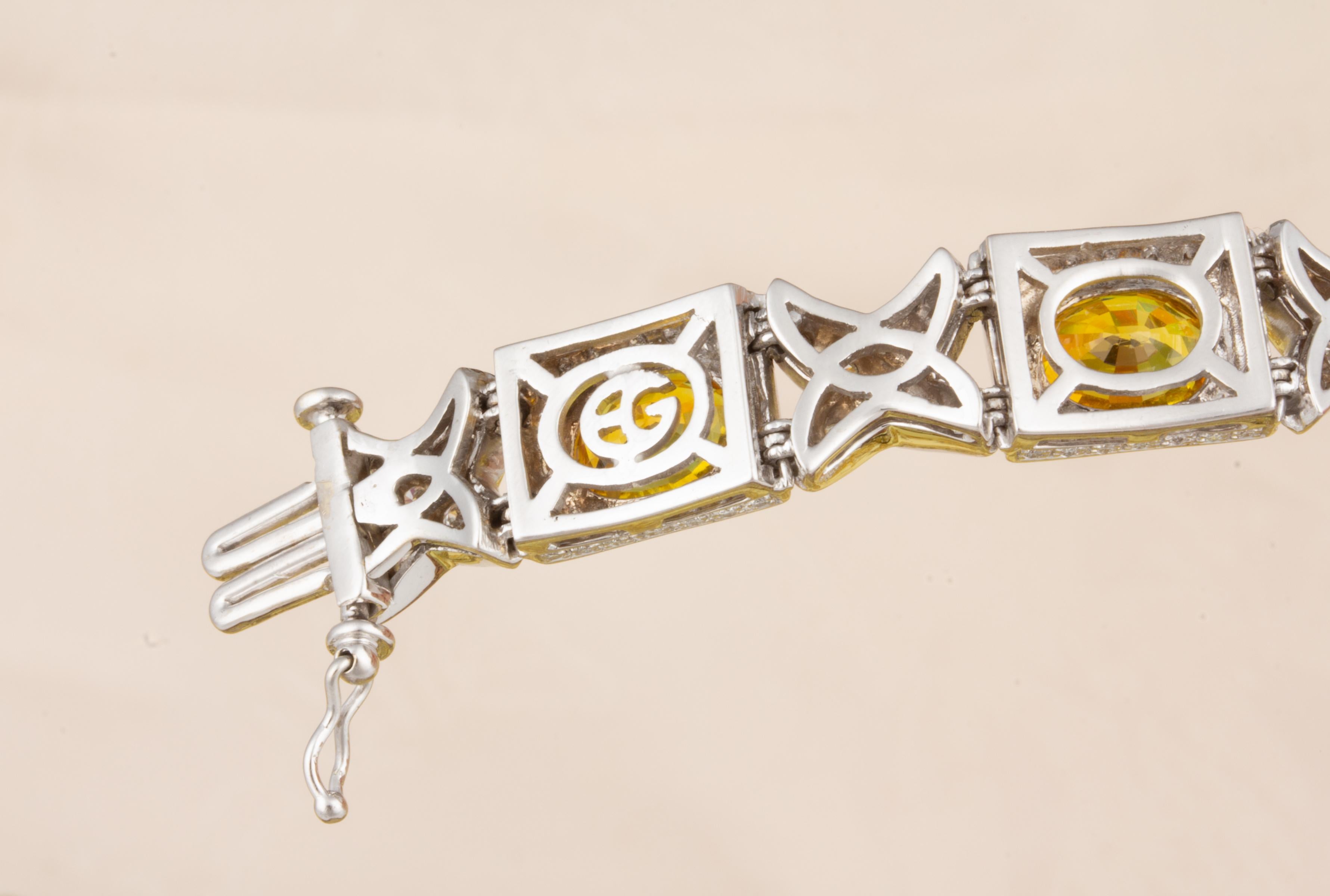 Ella Gafter Golden Yellow Sapphire Diamond Bracelet In New Condition For Sale In New York, NY