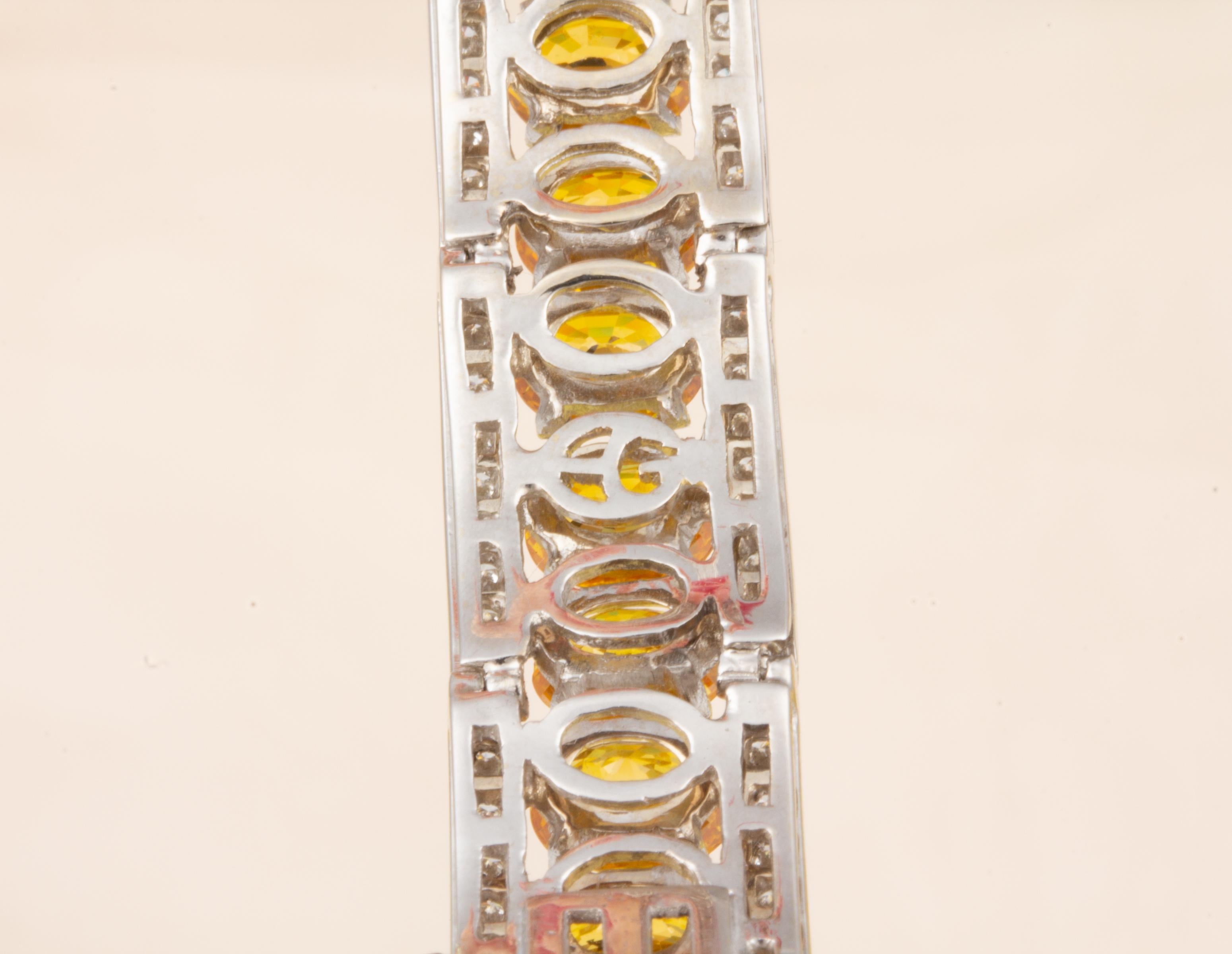 Ella Gafter Golden Yellow Sapphire Diamond Bangle Bracelet In New Condition For Sale In New York, NY