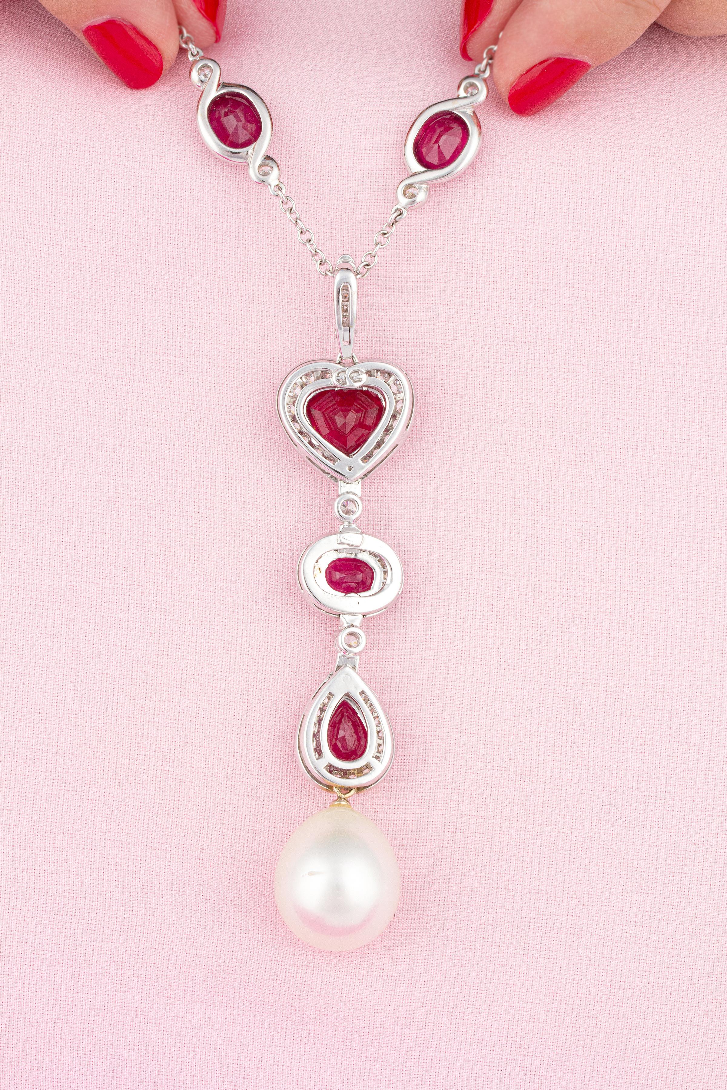 Ella Gafter Herzförmige Rubin-Diamant-Perlen-Anhänger-Halskette (Brillantschliff) im Angebot