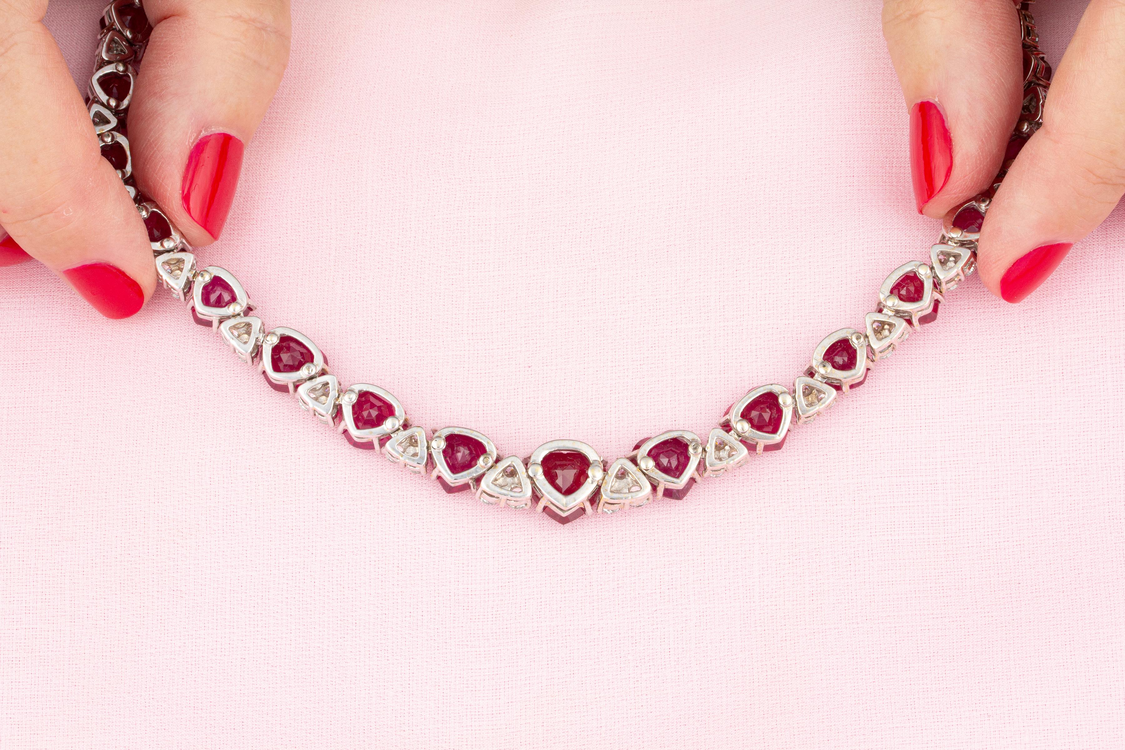 Ella Gafter Riviera-Halskette in Herzform mit Rubin und Diamanten im Zustand „Neu“ im Angebot in New York, NY