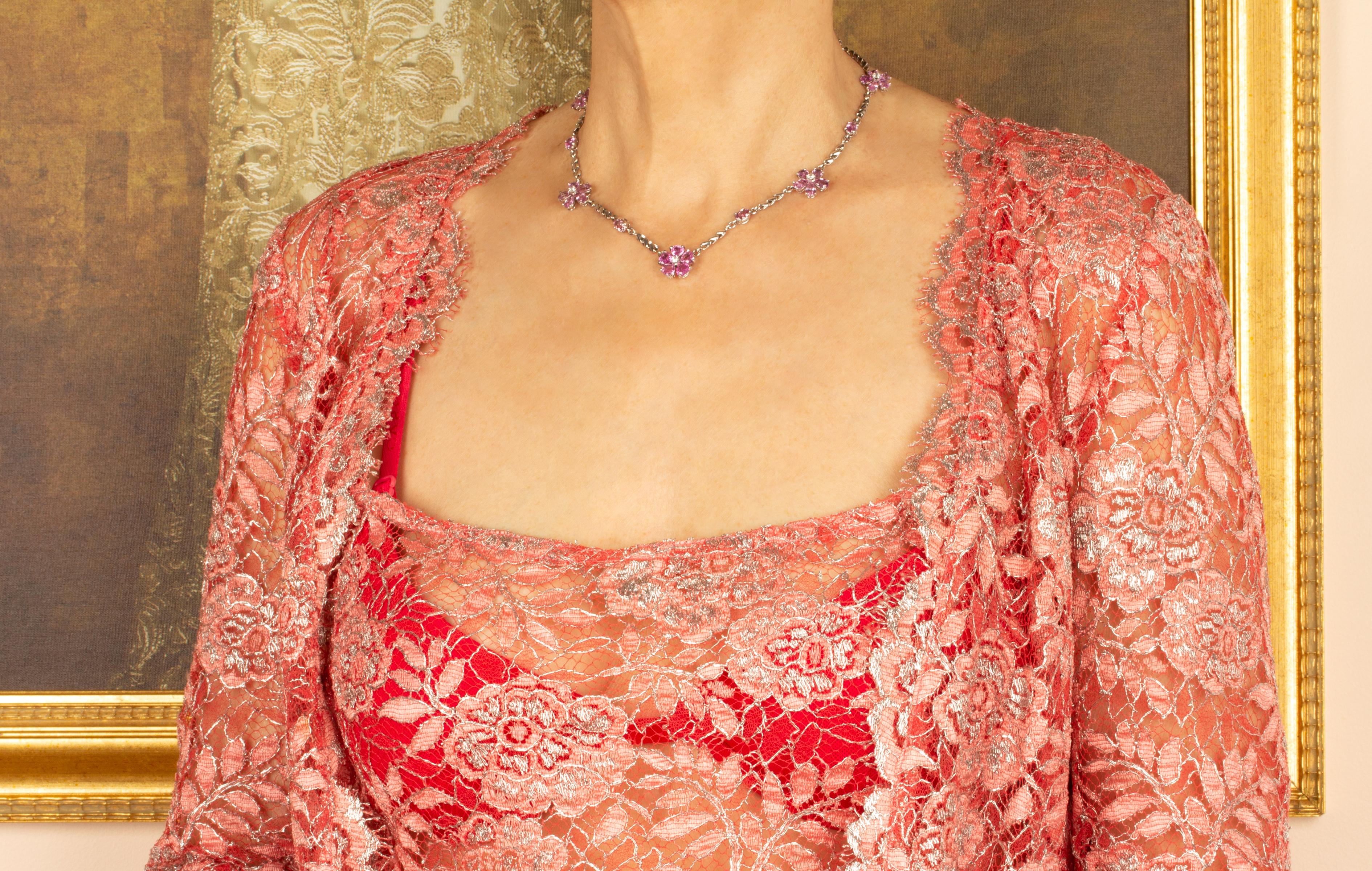 Artista Collana girocollo con zaffiro rosa e diamanti di Ella Gafter in vendita