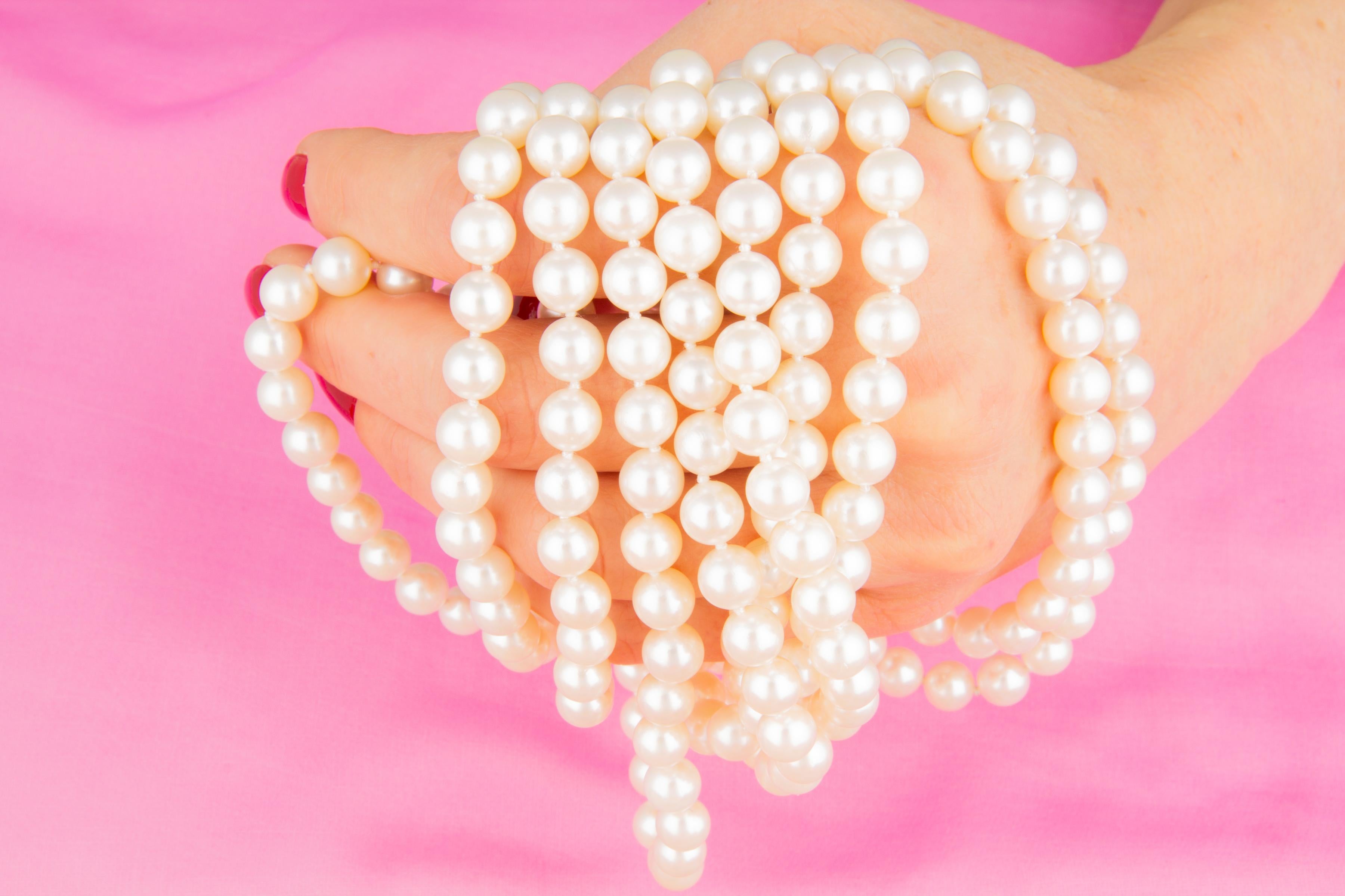 Collar de perlas Akoya japonesas Ella Gafter Artista en venta
