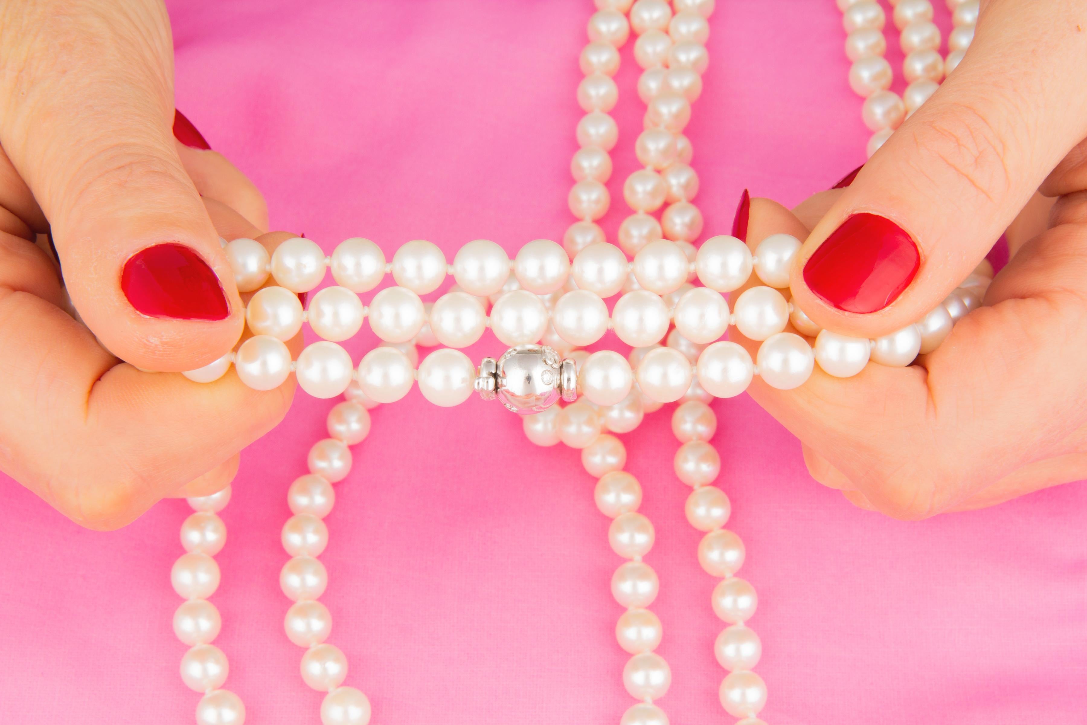 Ella Gafter Japanische Akoya-Perlenkette mit Strang (Brillantschliff) im Angebot