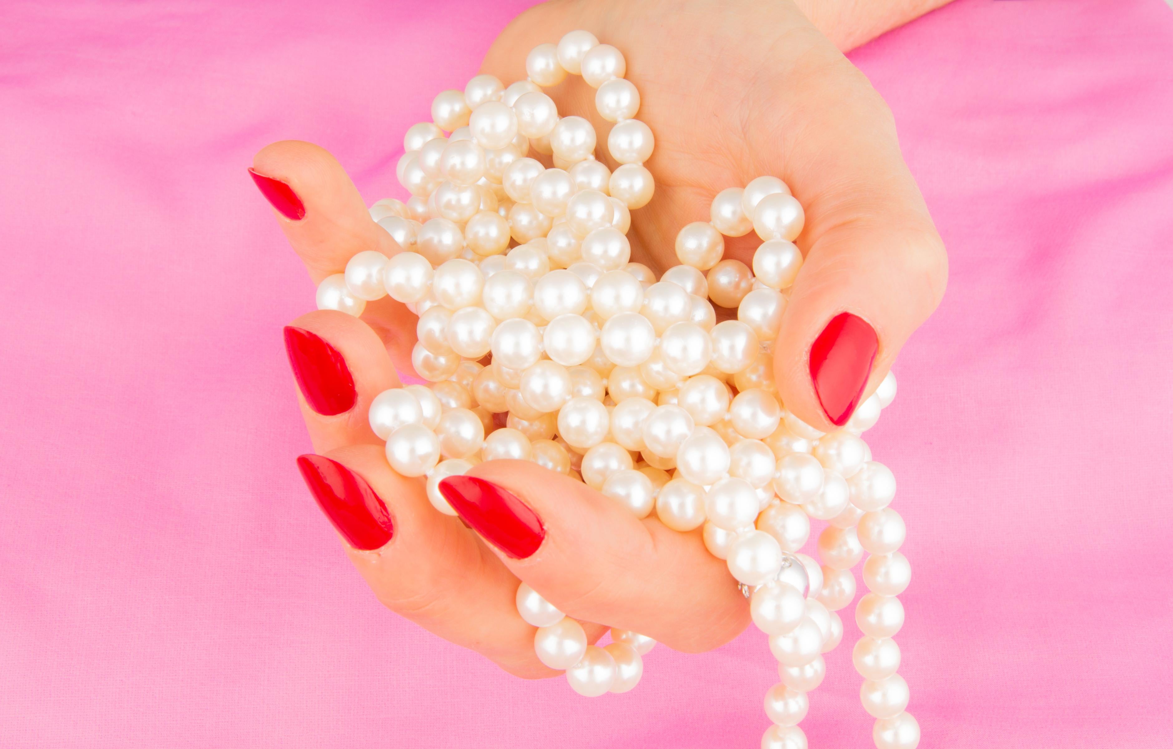 Ella Gafter Japanische Akoya-Perlenkette mit Strang im Angebot 1