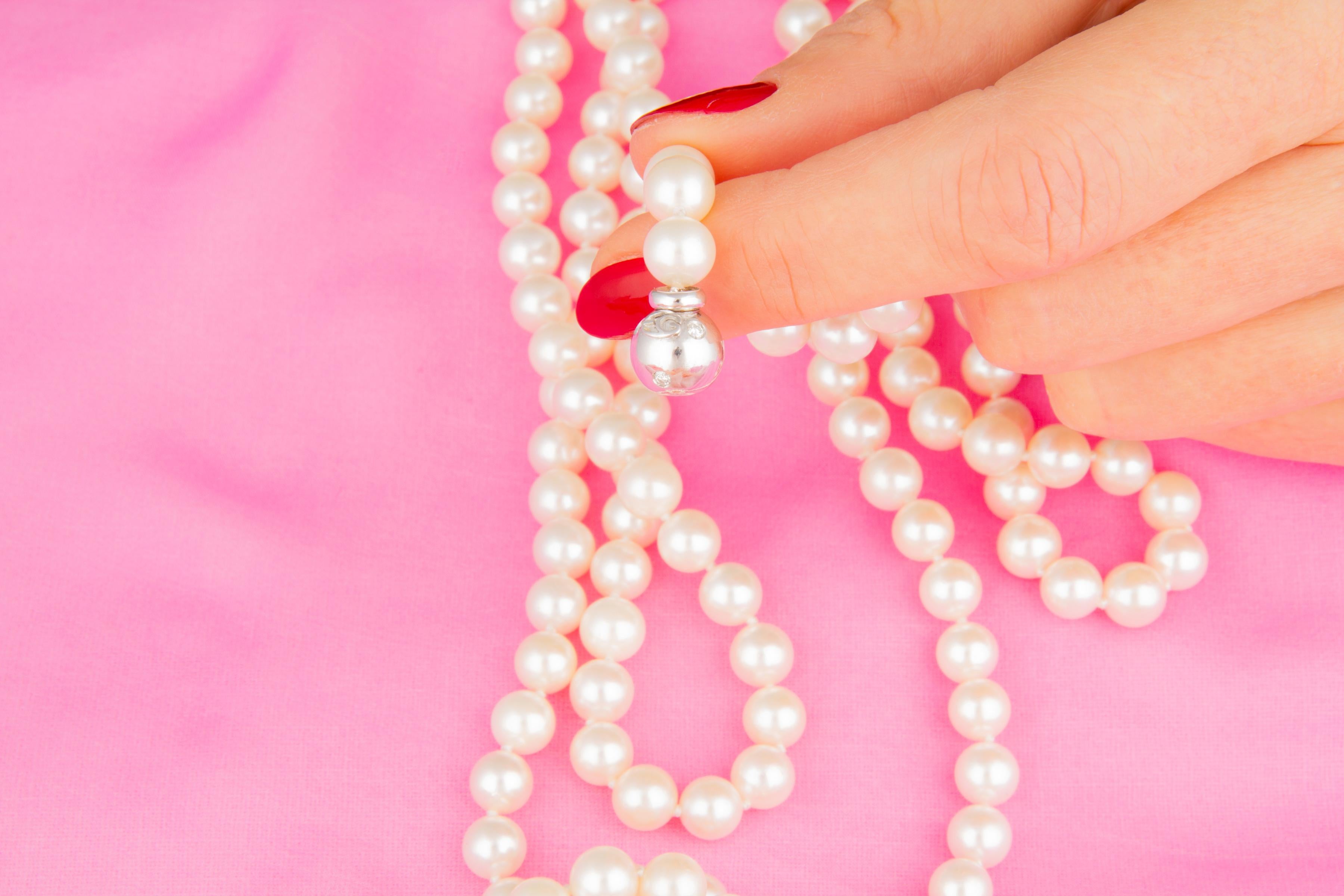Donna Collana di perle a 5 fili da 7,5 mm Design/One Gafter in vendita