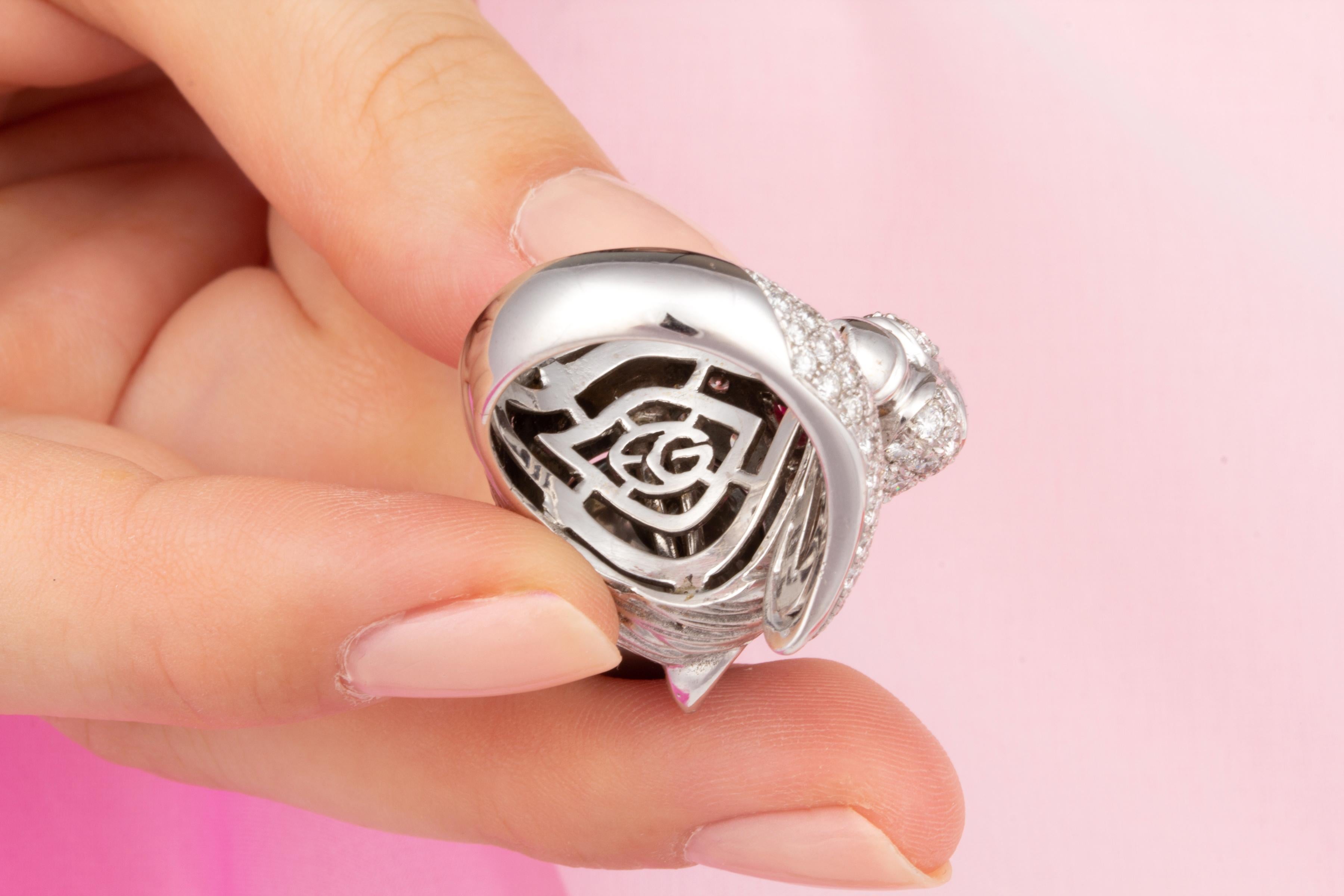 Women's or Men's Ella Gafter Leo Diamond Pearl Zodiac Ring  For Sale