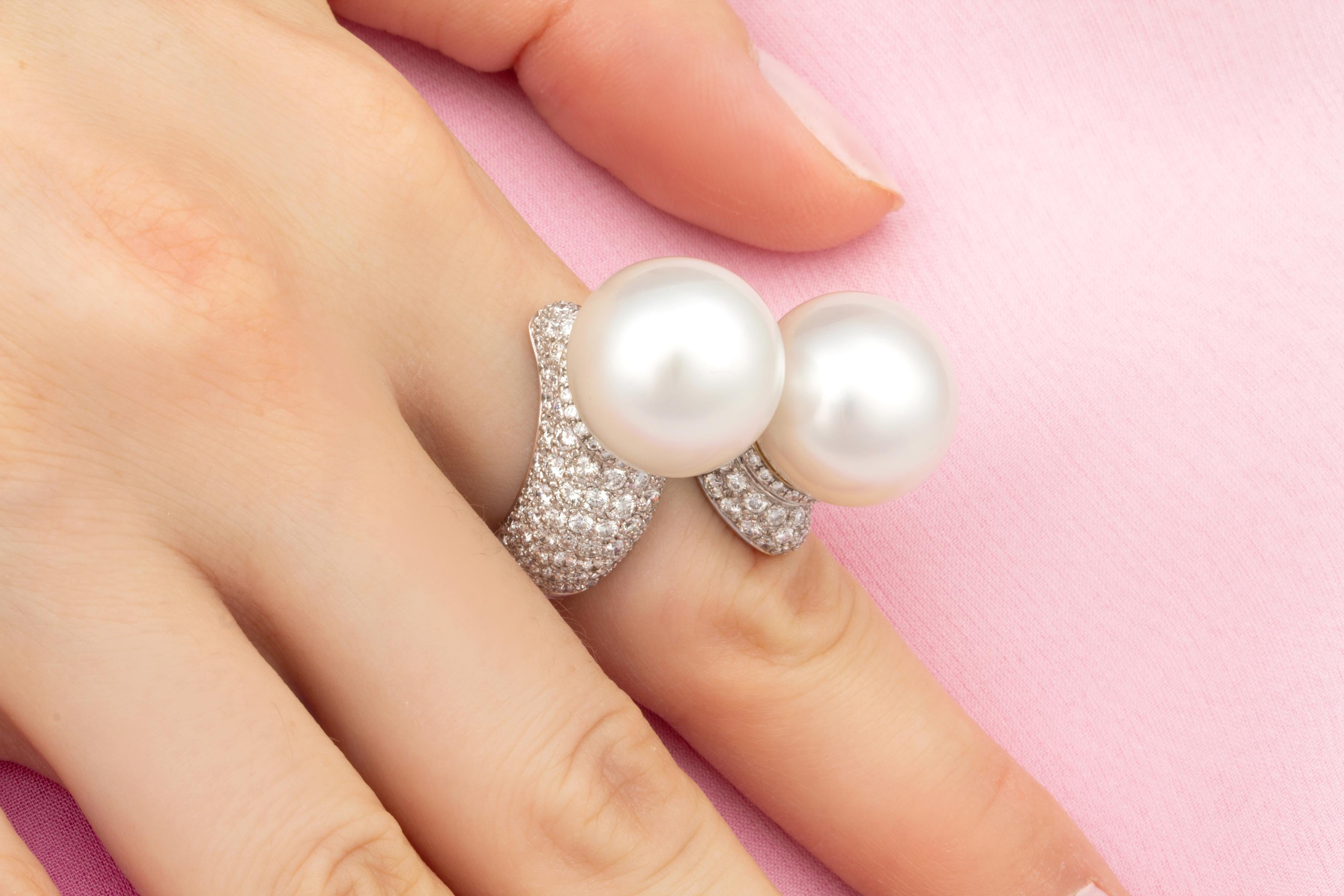 Brilliant Cut Ella Gafter Libra Pearl Diamond Zodiac Ring For Sale