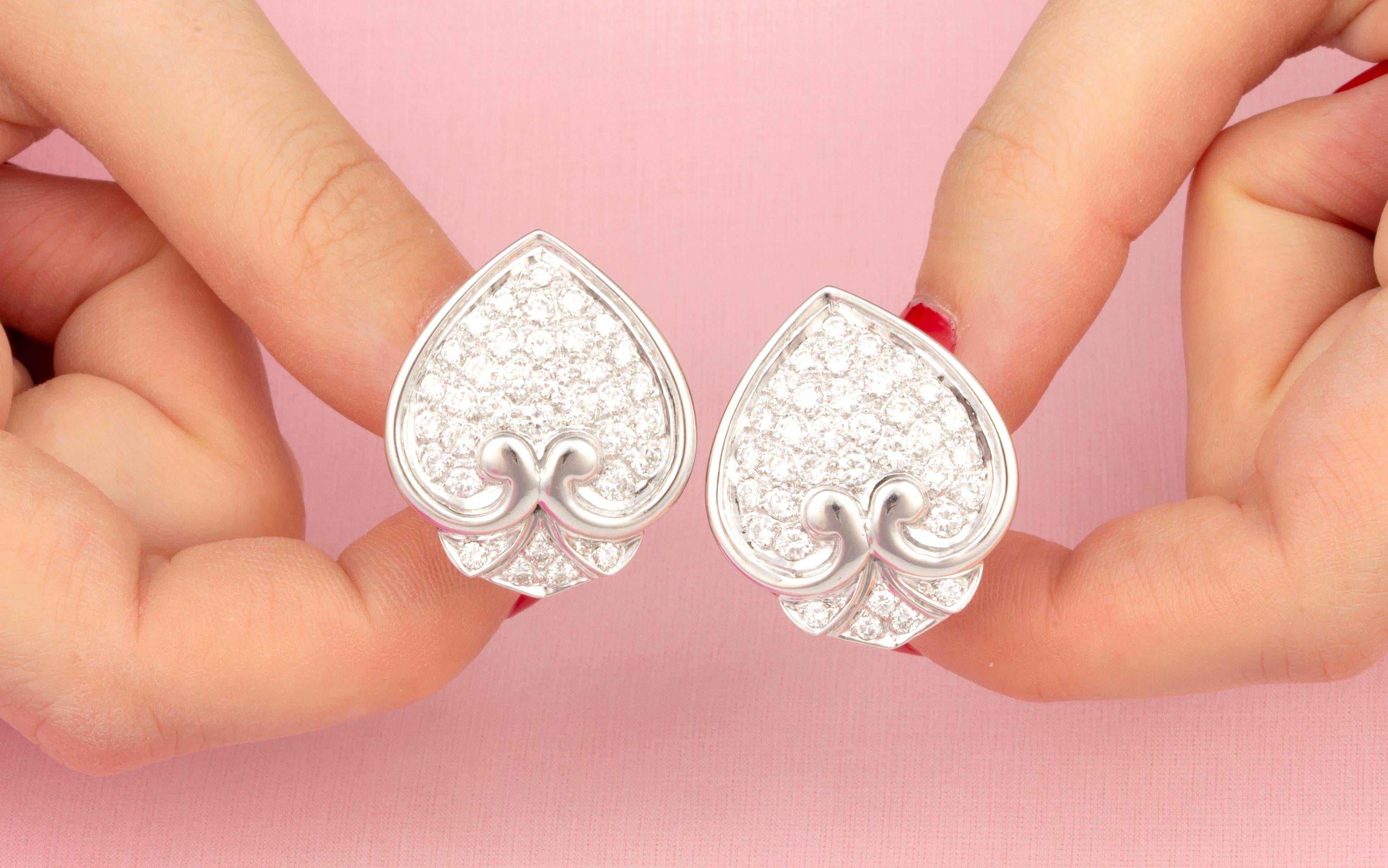 Women's Ella Gafter Pavé Diamond Spade Earrings  For Sale