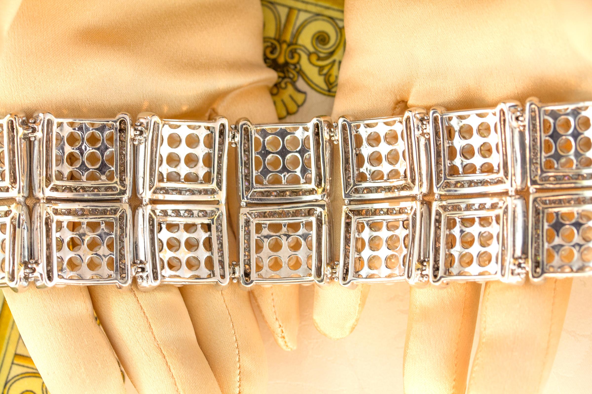 Bracelet manchette en perles et diamants Design/One par Ella Gafter en vente 1