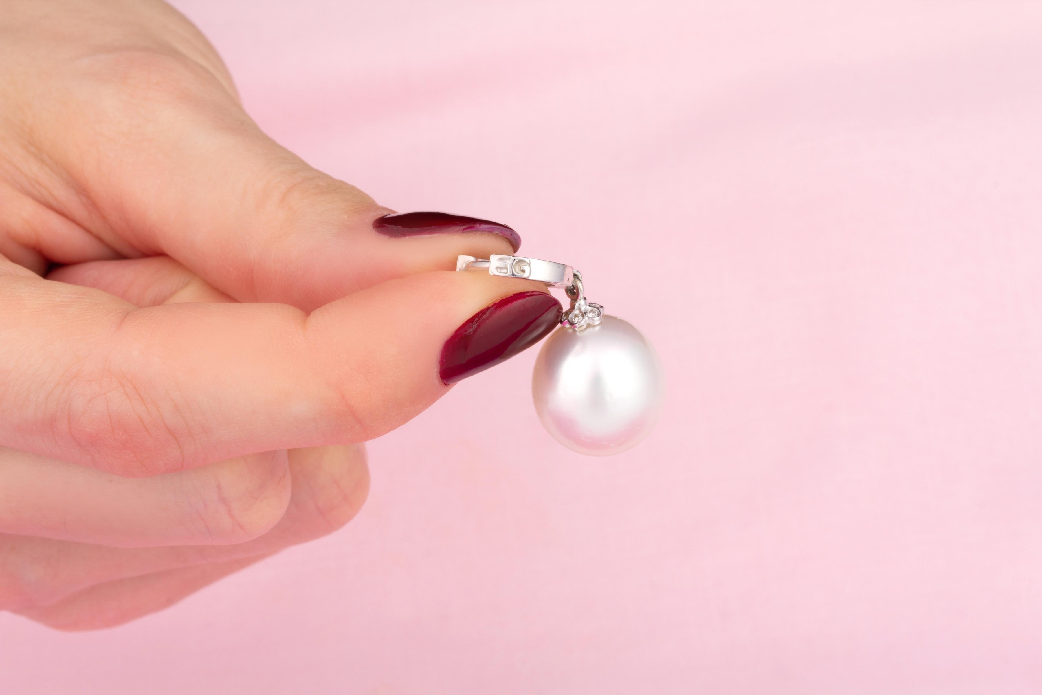 Ella Gafter - Pendants d'oreilles avec perles et diamants en vente 1