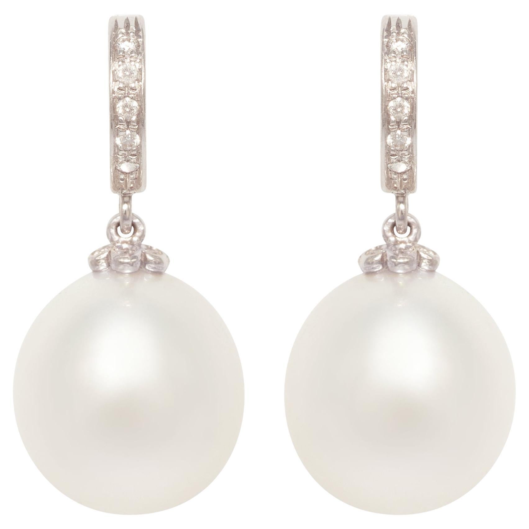 Ella Gafter - Pendants d'oreilles avec perles et diamants en vente