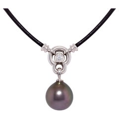Collier de perles de Tahiti de 15 mm avec diamant et cordon en cuir Design/One par Ella Gafter