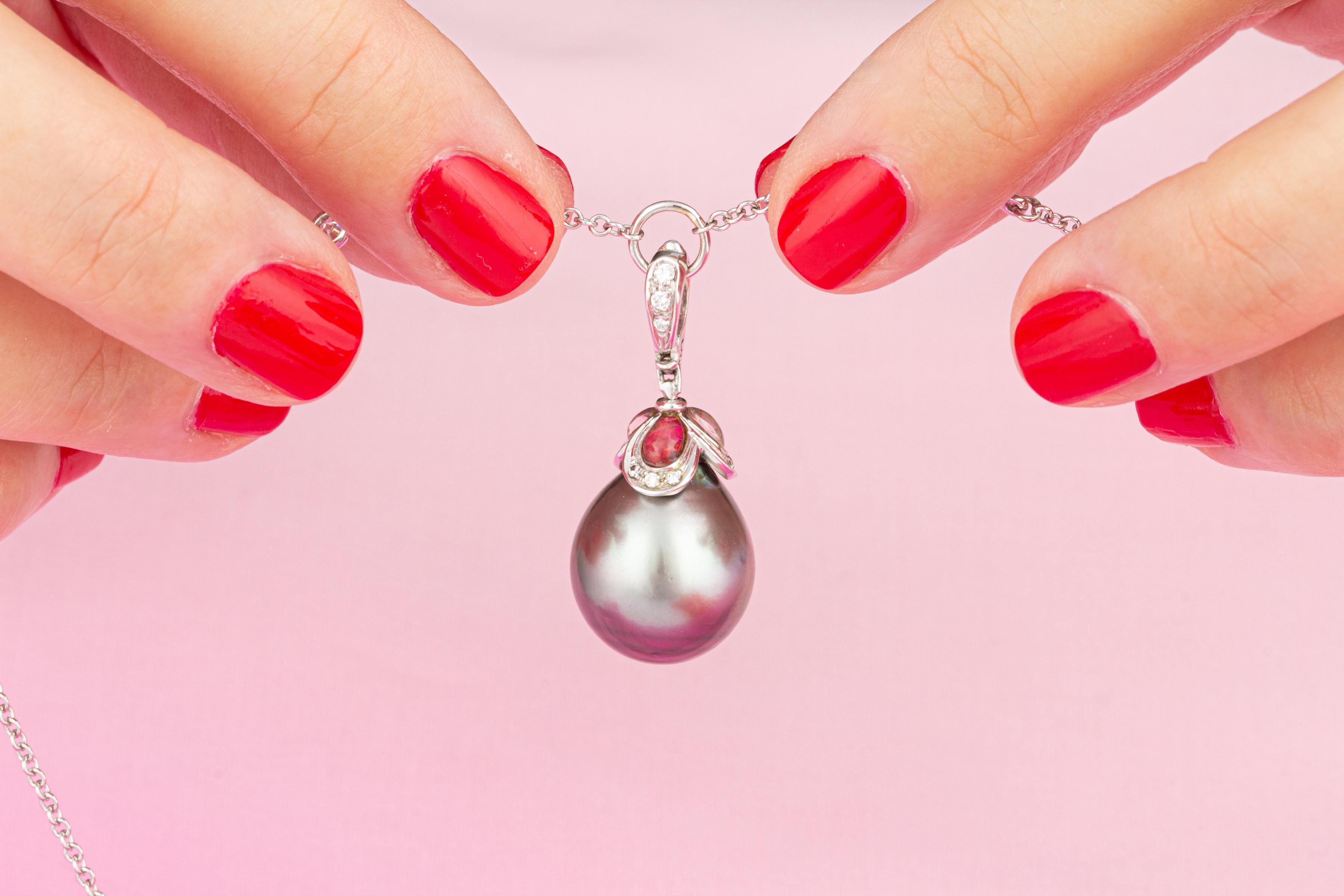Ella Gafter Pearl Diamond Pendant Necklace For Sale 1
