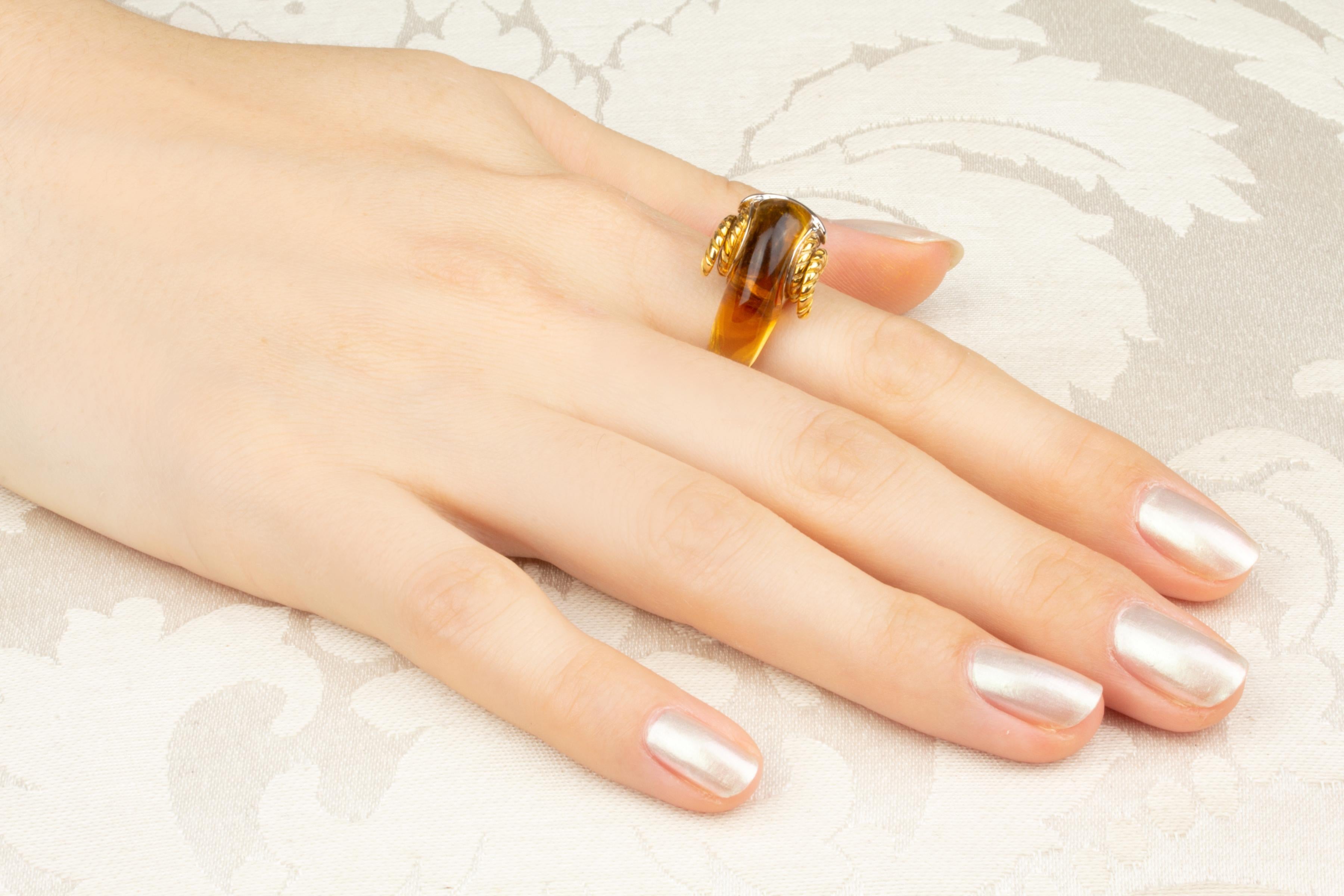 Anillo Ram Diamante Zafiro Azul Cuarzo Amarillo Diseño de Ella Gafter Artista en venta