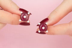 Manschettenknöpfe mit Rubin und Diamant in Gold aus 18 Karat Gold mit Design von Ella Gafter