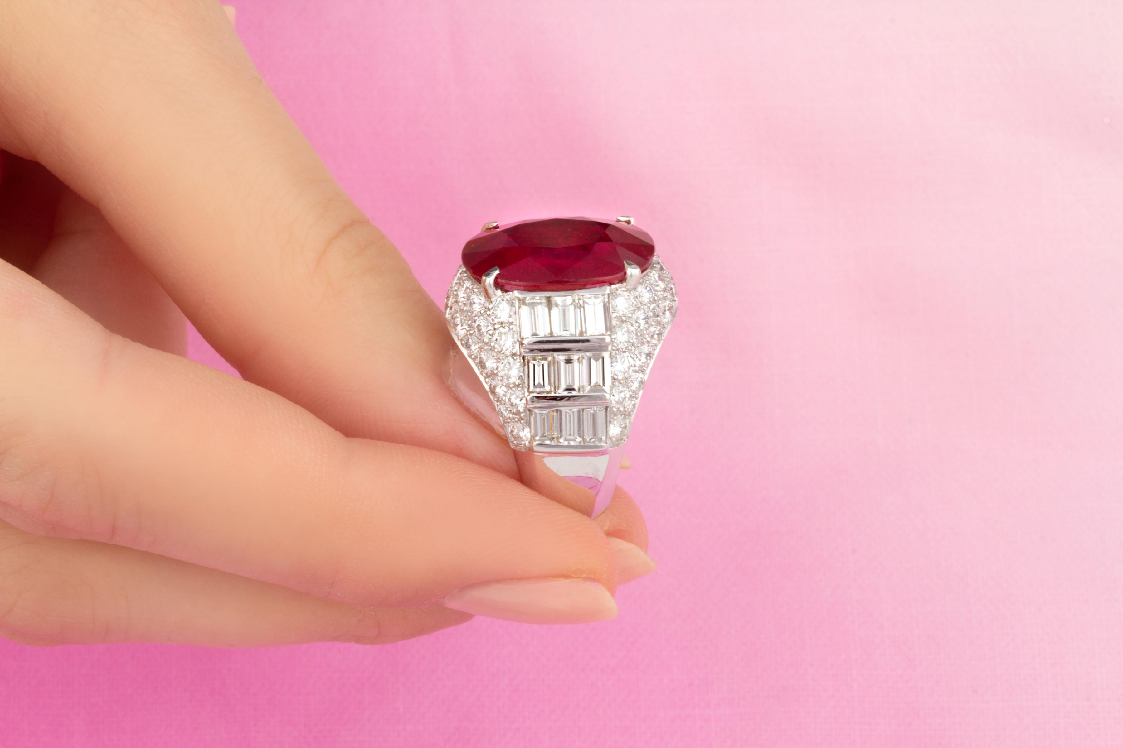 Brilliant Cut Ella Gafter 9.08 Carat Ruby Diamond Ring For Sale