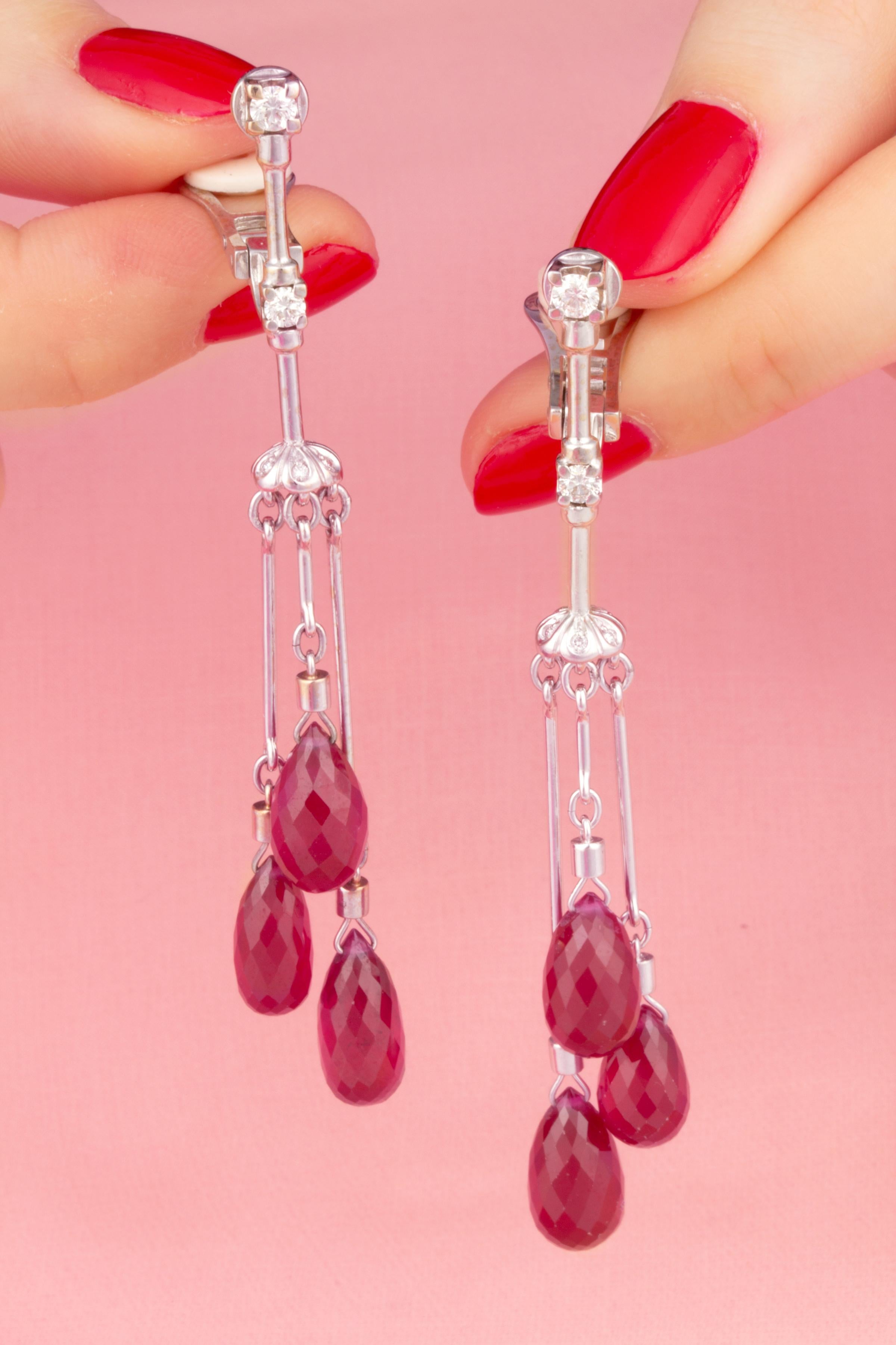 Taglio briolette Orecchini a goccia con diamante e rubino Briolet Chandelier Design/One di Ella Gafter in vendita