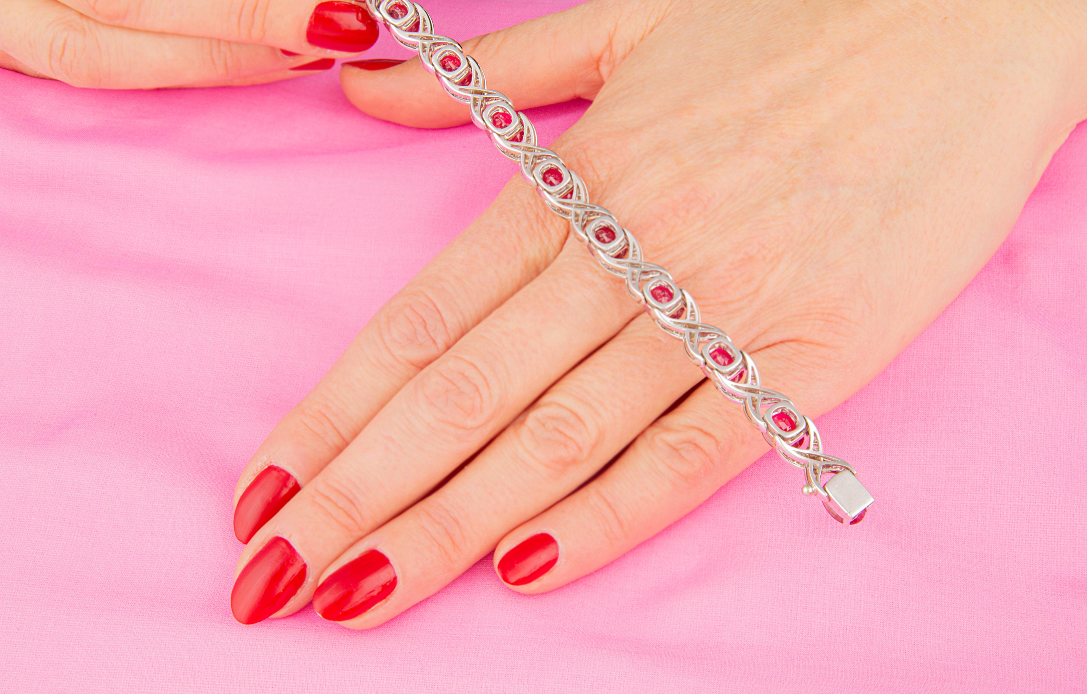 Taille brillant Ella Gafter Bracelet souple en rubis et diamants en vente