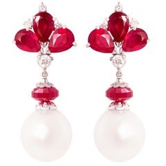 Pendientes de Gota de Perla del Mar del Sur con Diamante Rubí Diseño de Ella Gafter