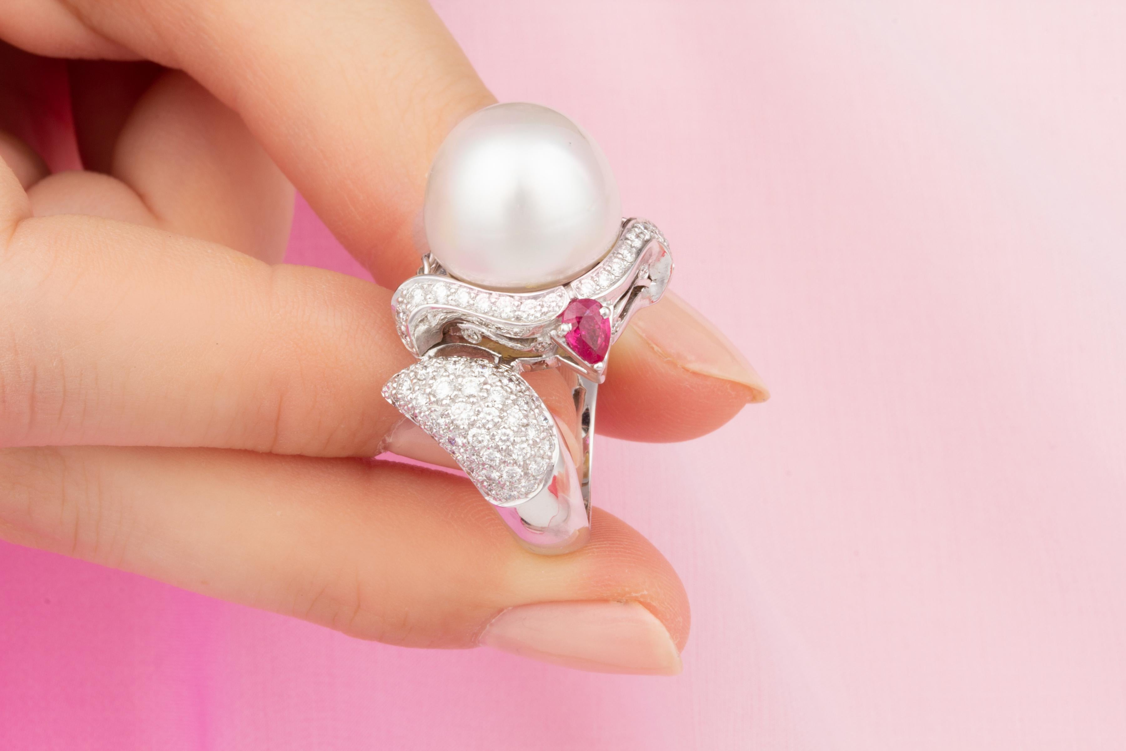 Ella Gafter Sagittarius Diamond Pearl Zodiac Ring  In New Condition For Sale In New York, NY
