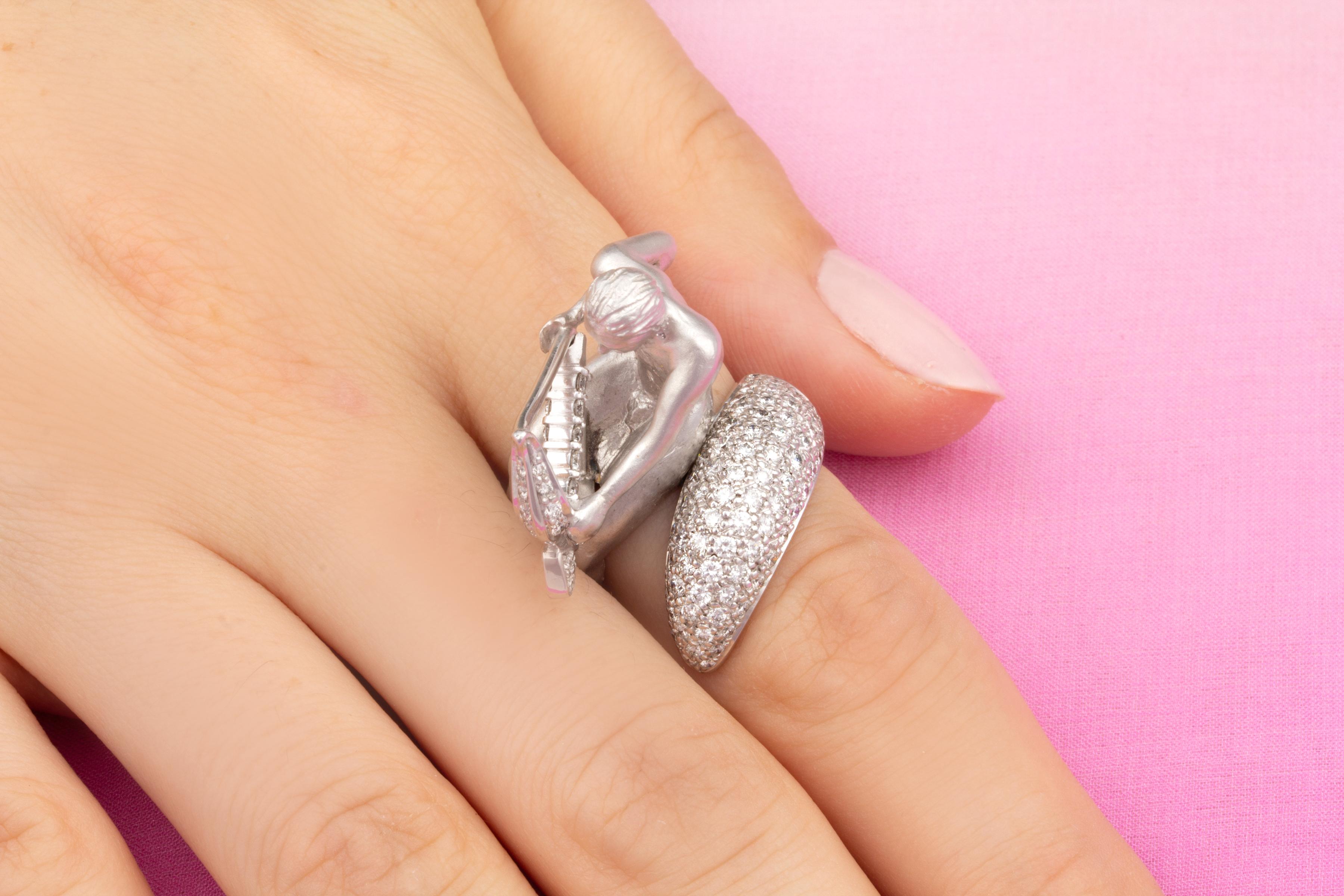 Sagittarius Zodiac Cocktailring mit Diamanten Design von Ella Gafter im Zustand „Neu“ im Angebot in New York, NY