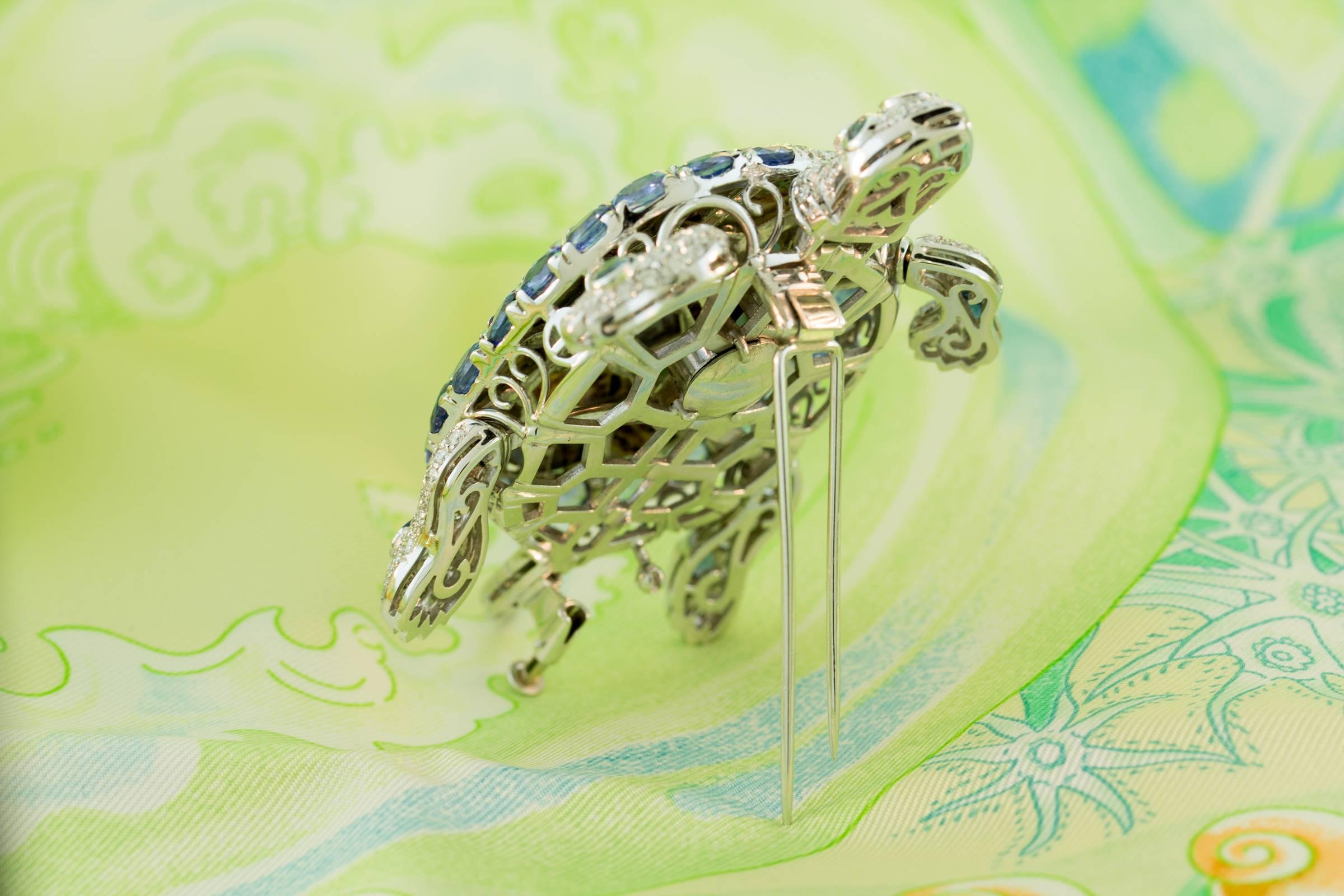 Ella Gafter Turtle Brooch Diamond Sapphire  In New Condition For Sale In New York, NY