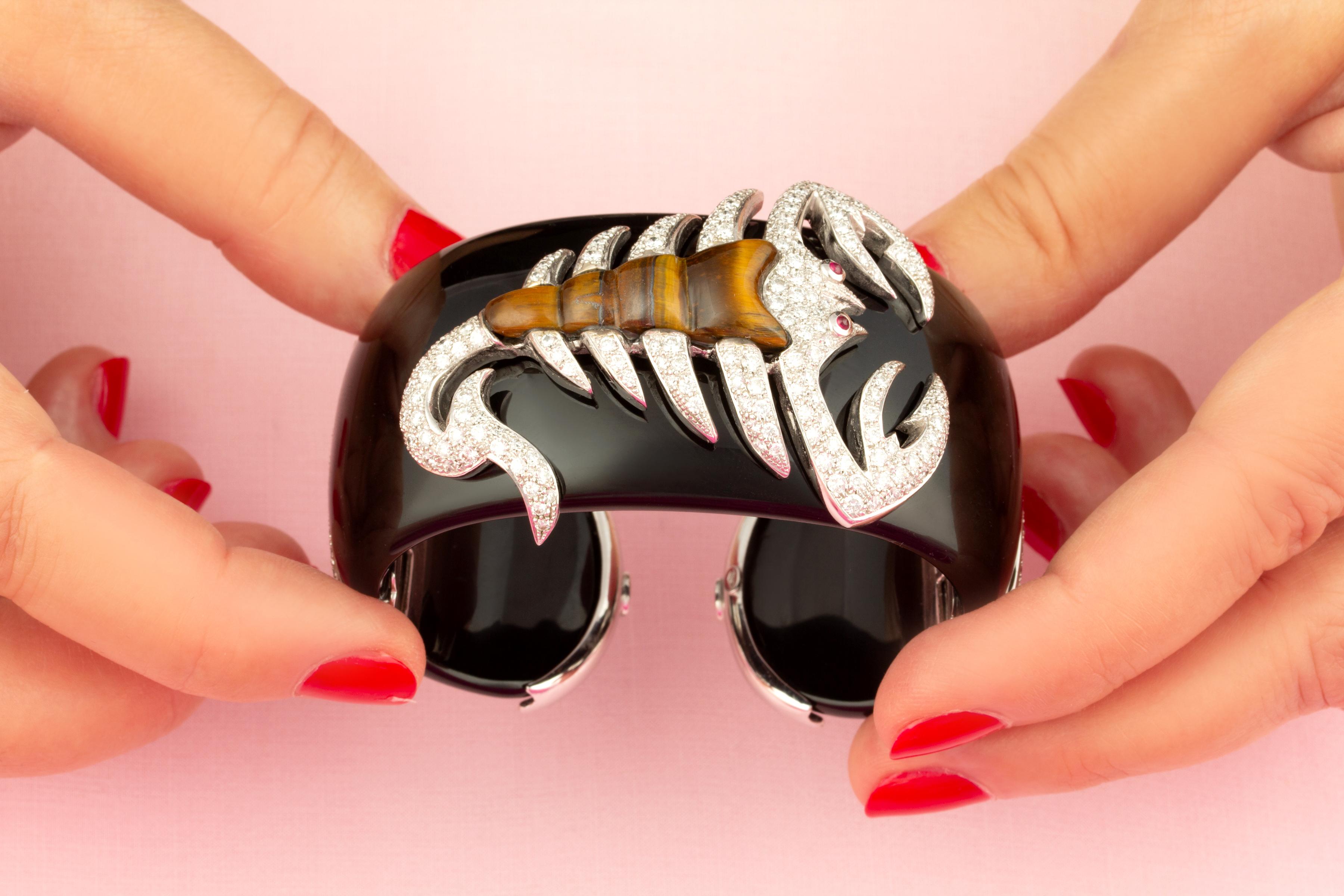 Ella Gafter Scorpio Zodiac Cuff Bracelet with Diamonds In New Condition For Sale In New York, NY