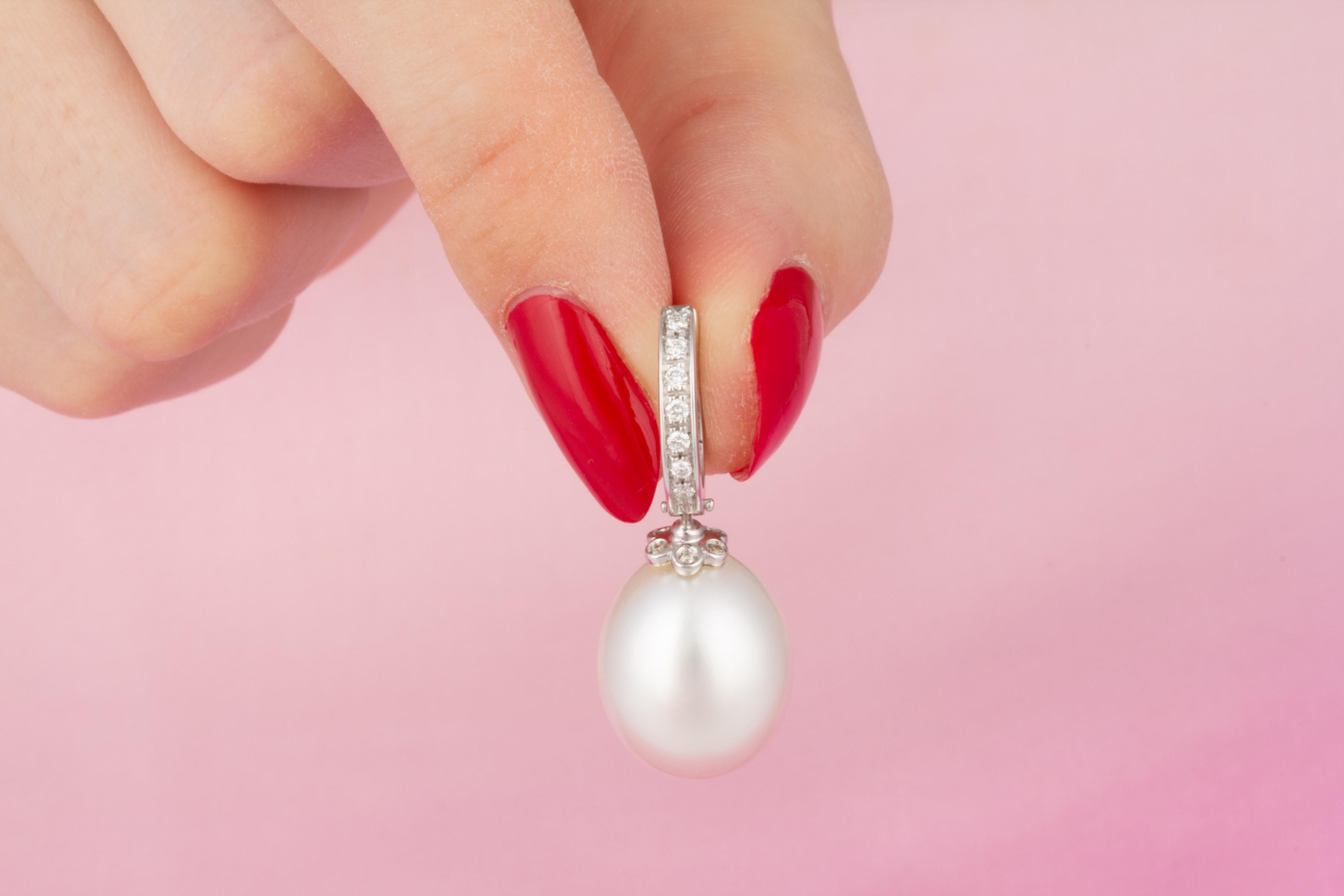 Ella Gafter Oval Pearl Diamond Drop Earrings In New Condition In New York, NY