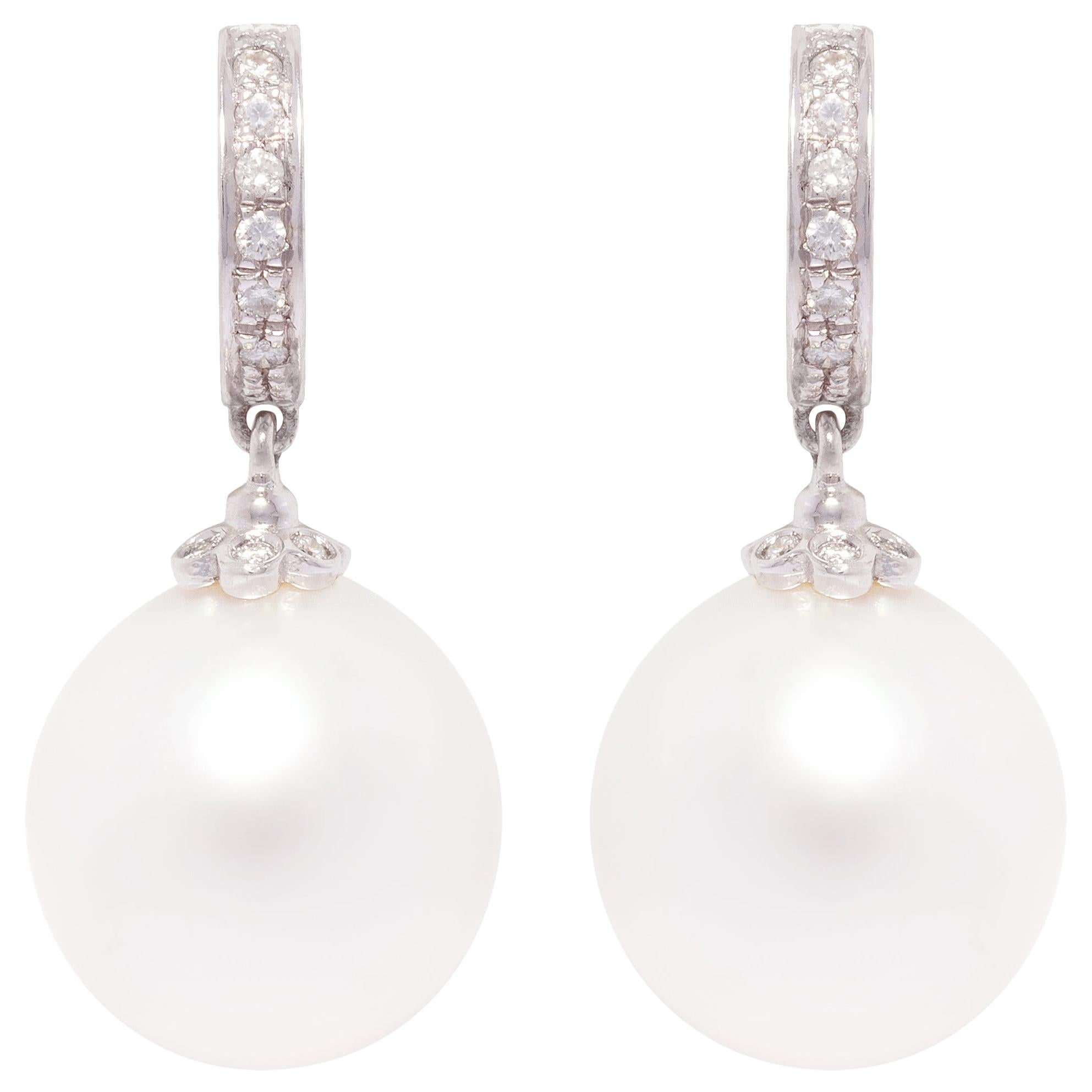 Pendientes de aro con gota de diamantes y perlas del mar del Sur, diseño de Ella Gafter