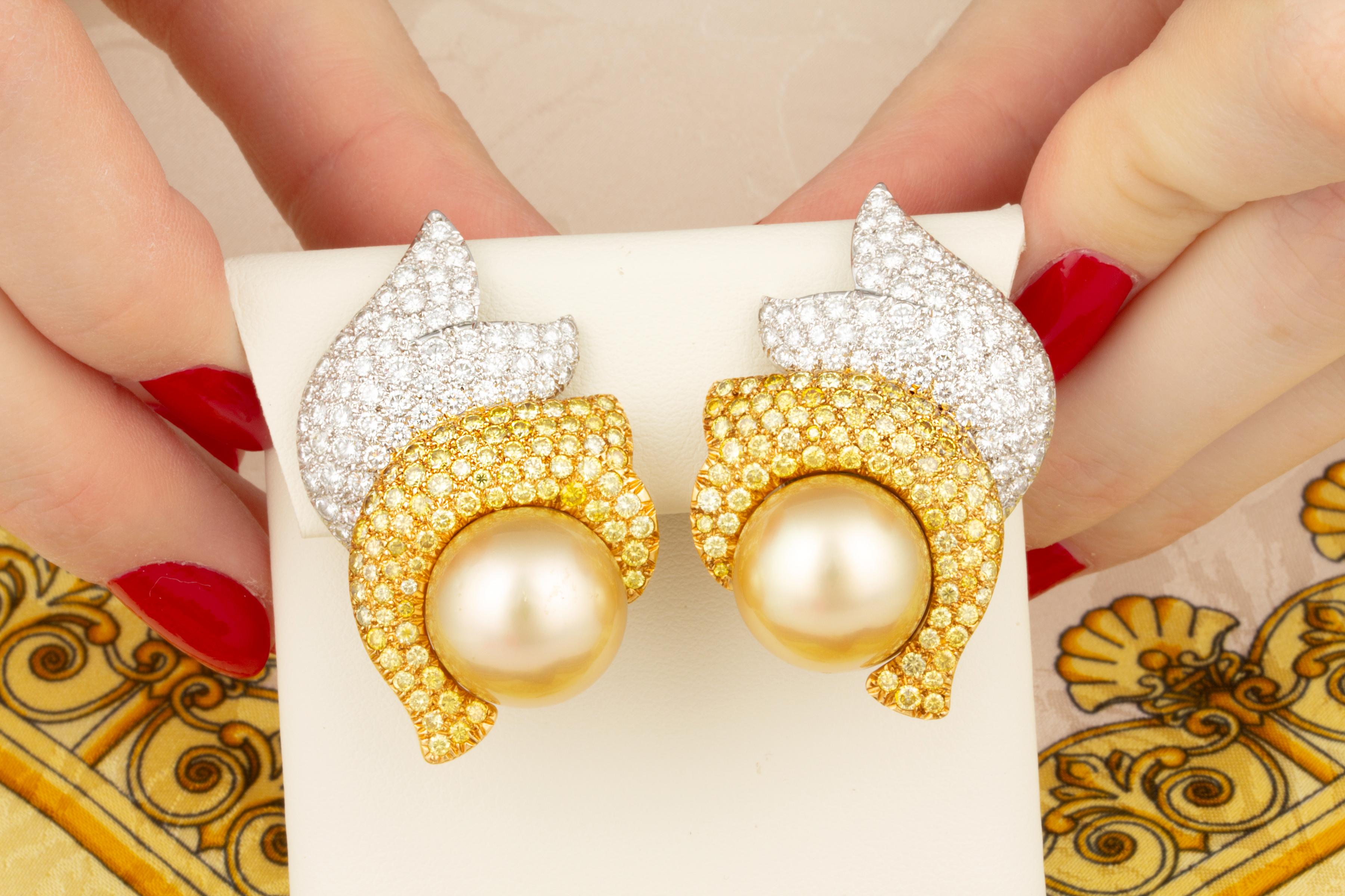Ella Gafter 15mm South Sea Pearl Diamond Earrings In New Condition For Sale In New York, NY