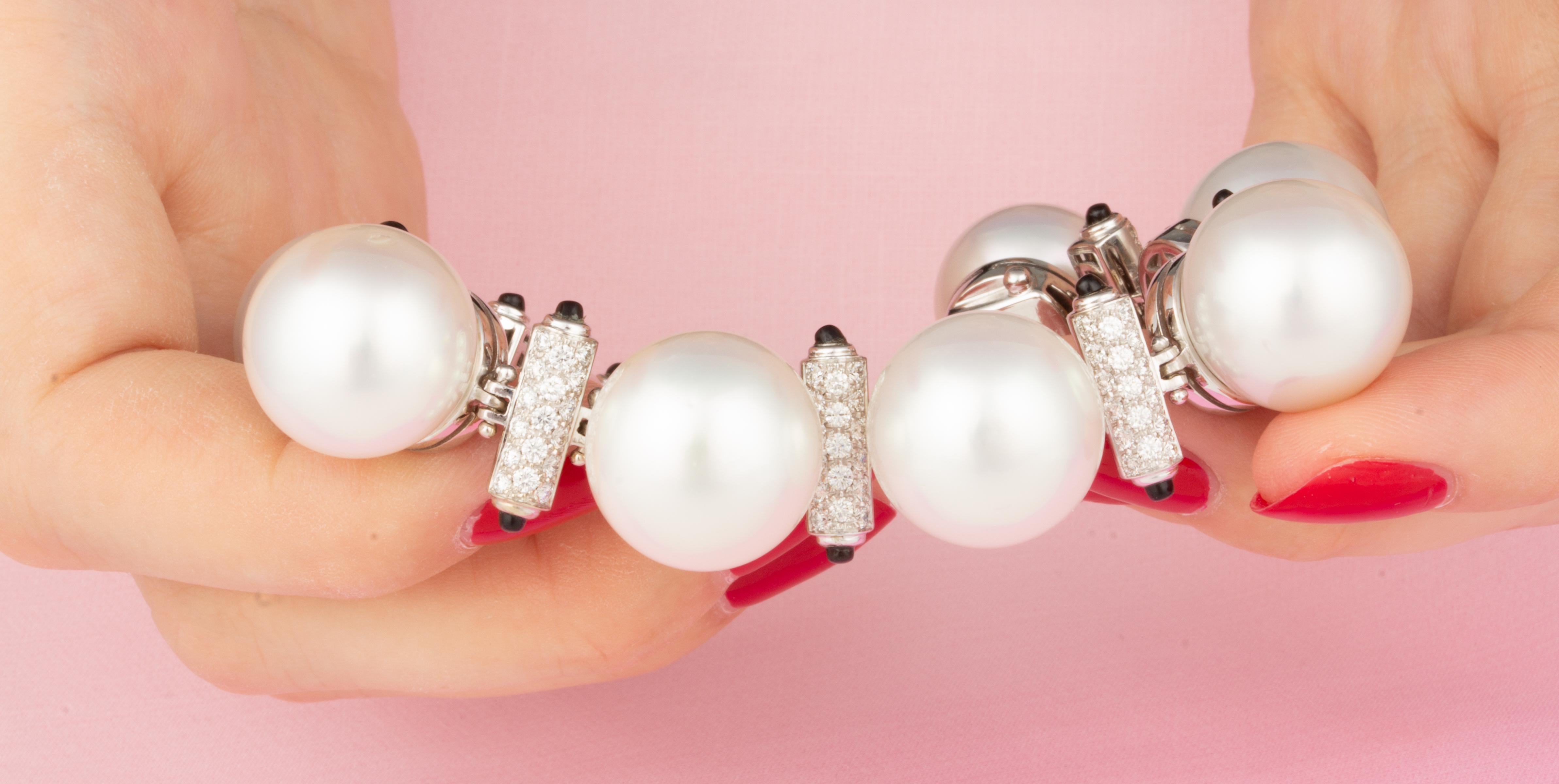 South Sea Pearl Diamond Onyx Cuff Bracelet Art Déco Design by Ella Gafter For Sale 4