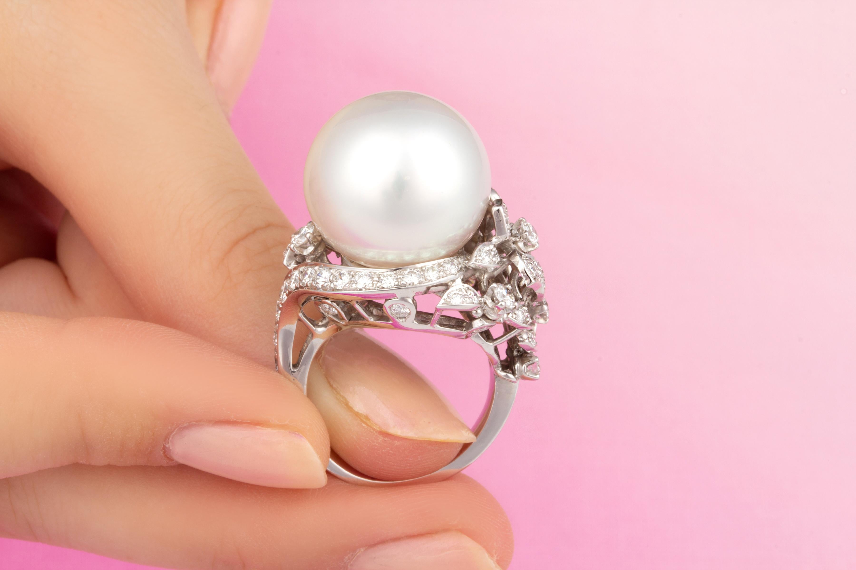 Ella Gafter South Sea Pearl Diamond Cocktail Ring In New Condition For Sale In New York, NY