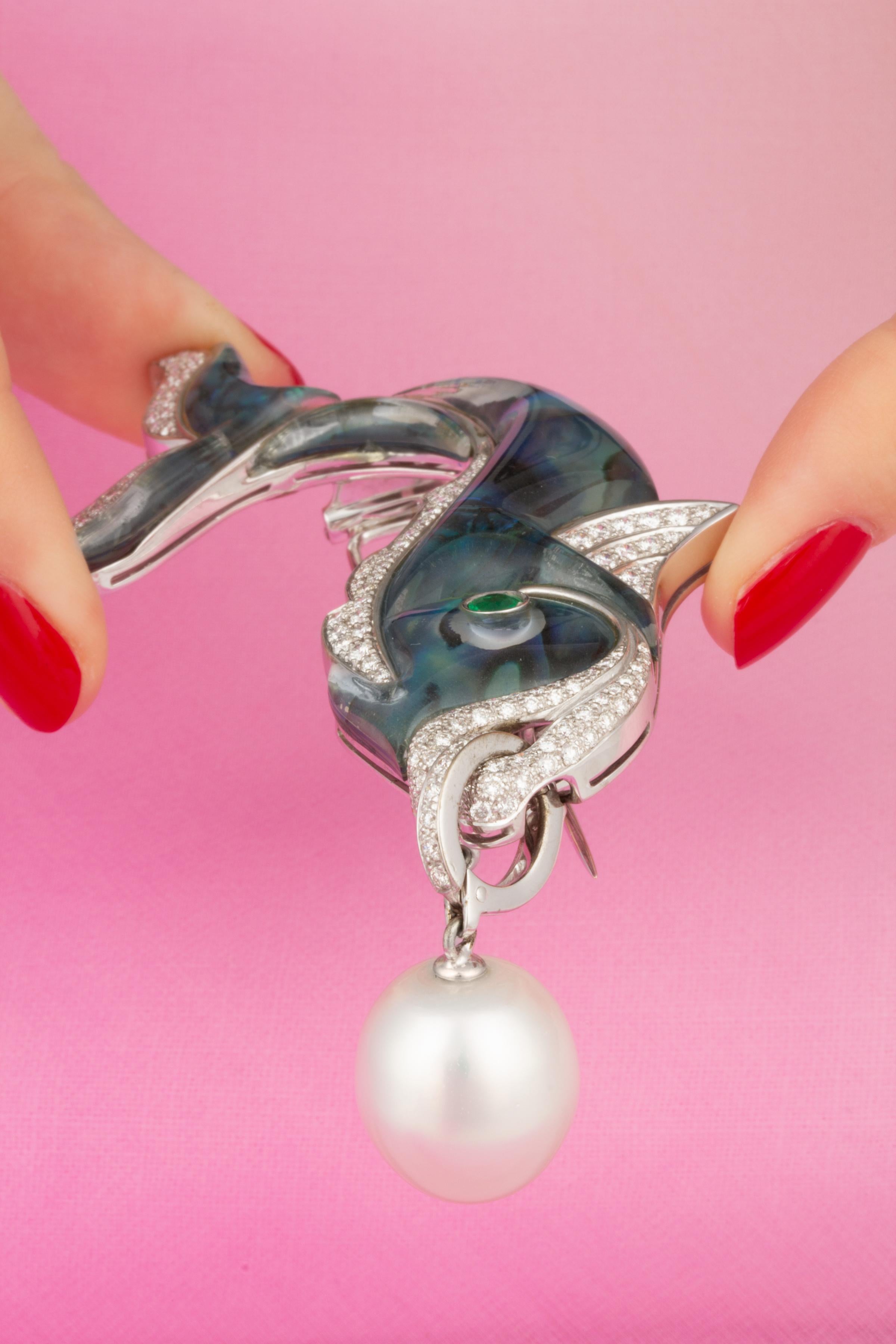 Ella Gafter Diamond Pearl Emerald Fish Pin Brooch  In New Condition For Sale In New York, NY