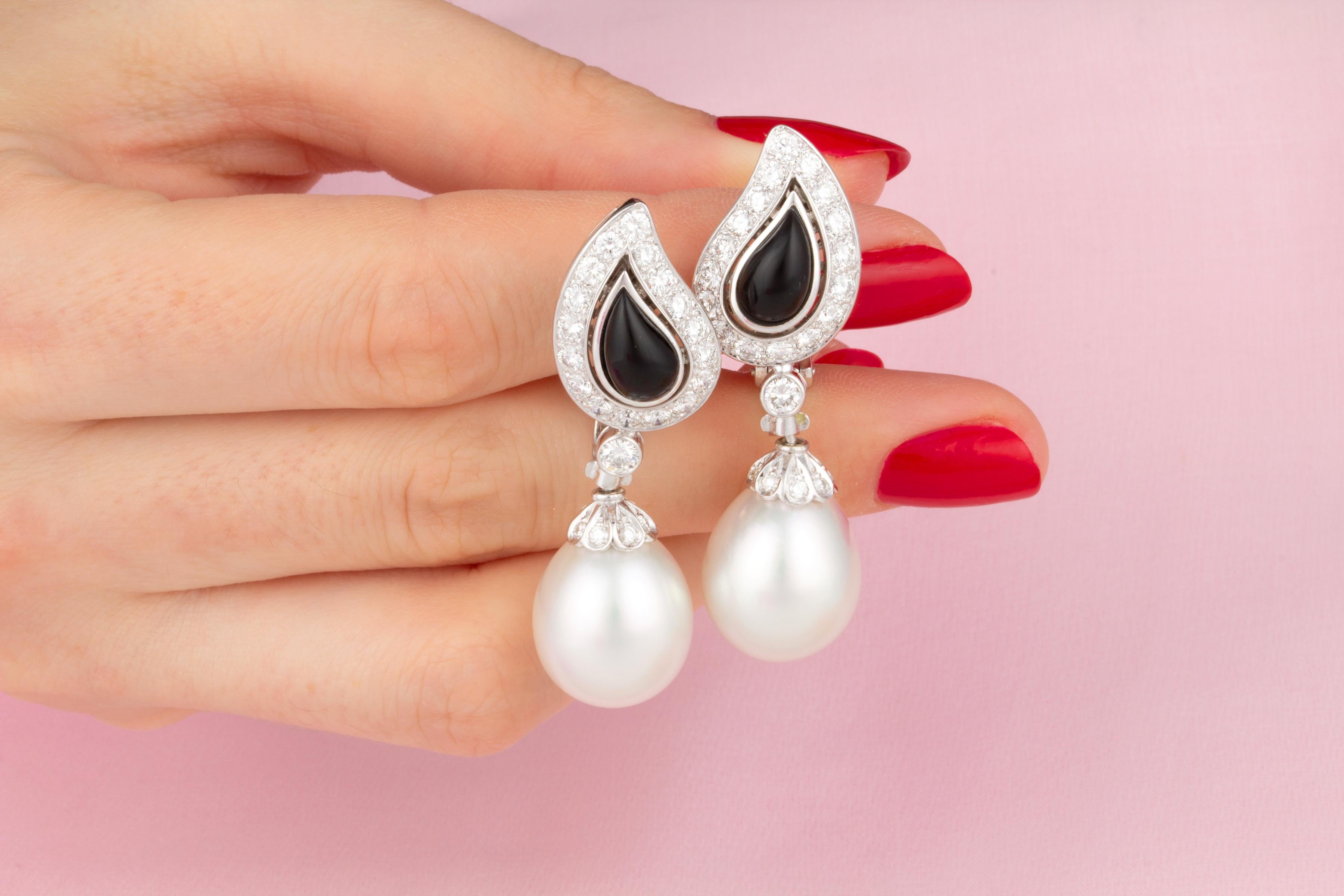 Ella Gafter South Sea Pearl Diamond Onyx Earrings In New Condition For Sale In New York, NY